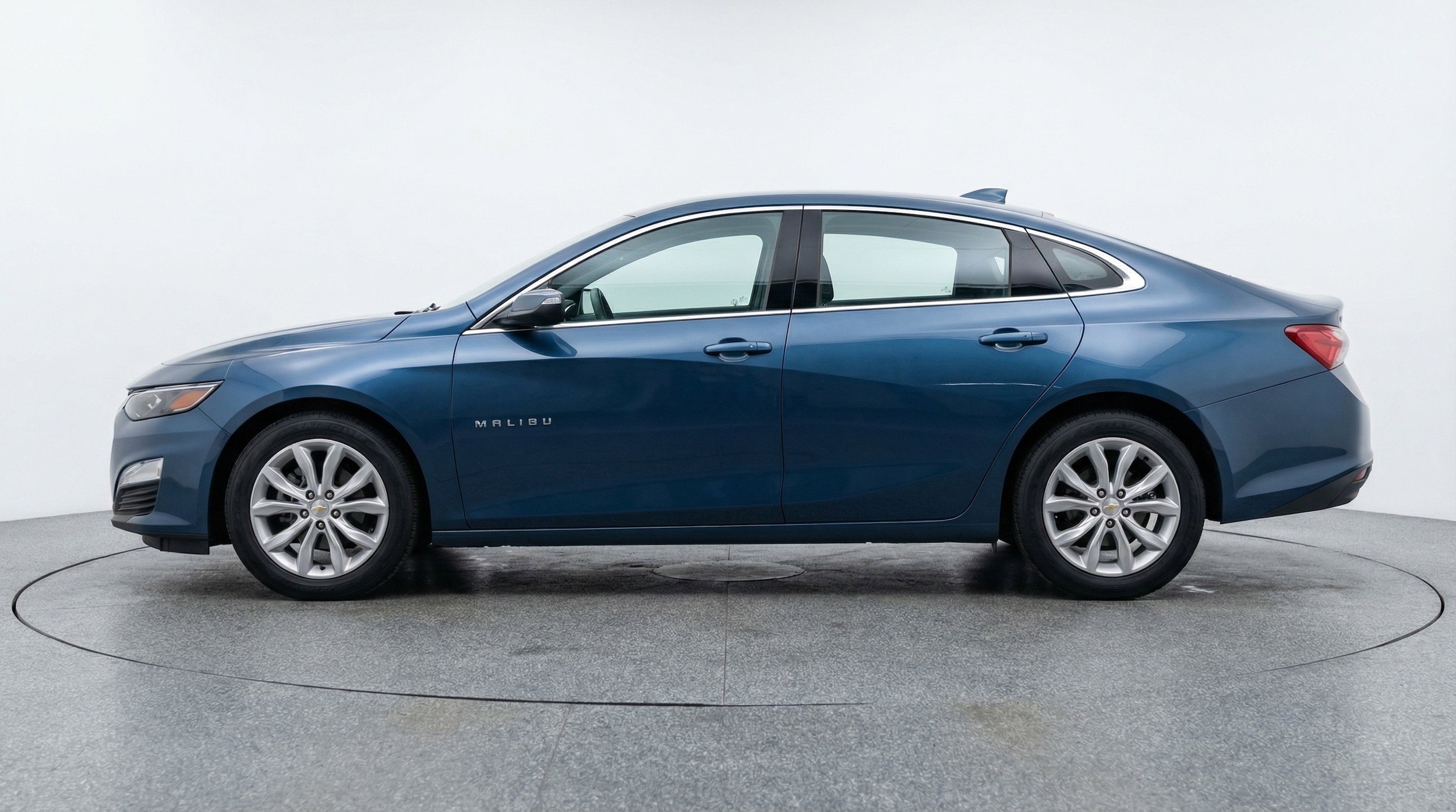 Thumbnail: 2024 Chevrolet Malibu - 5