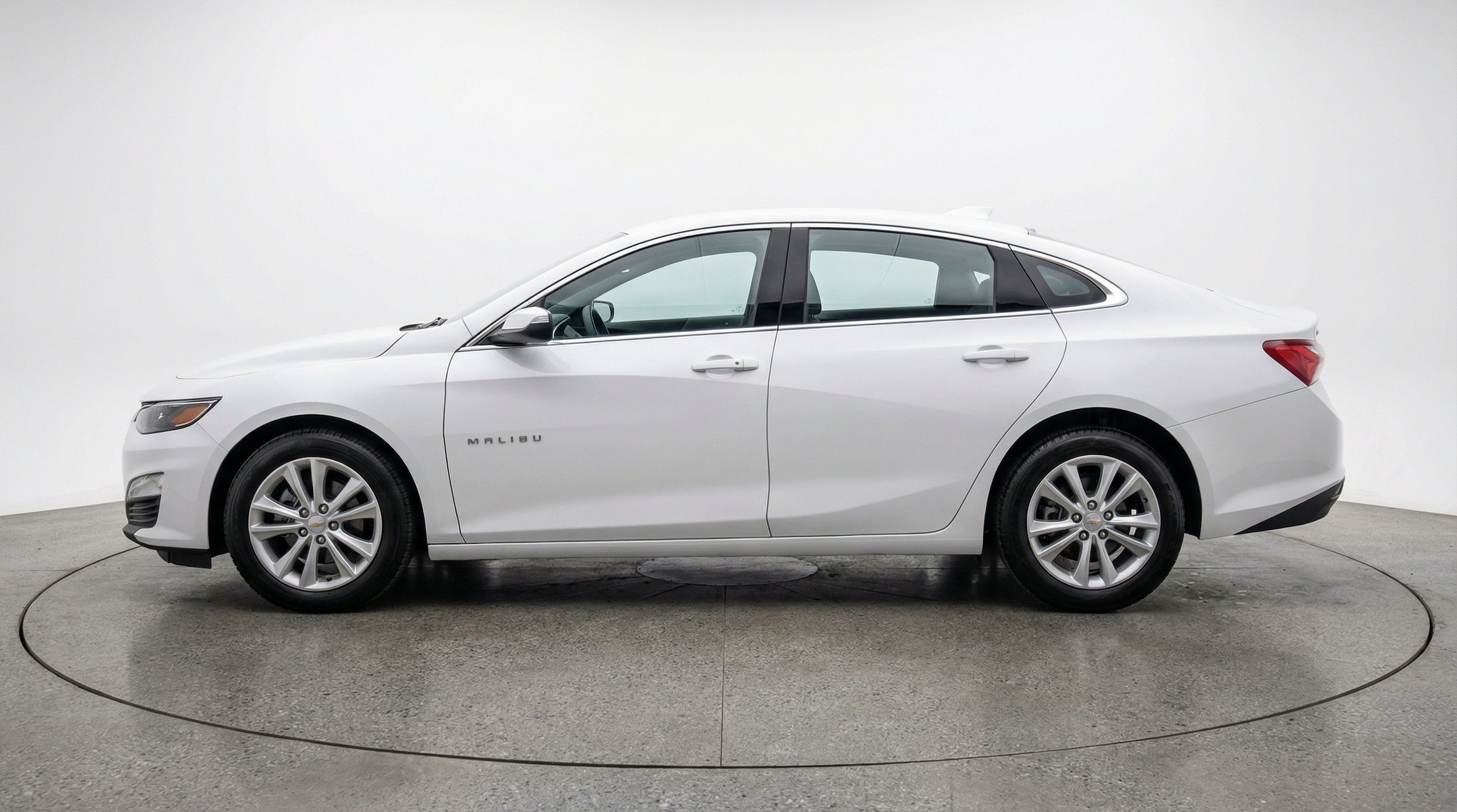 Thumbnail: 2024 Chevrolet Malibu - 5