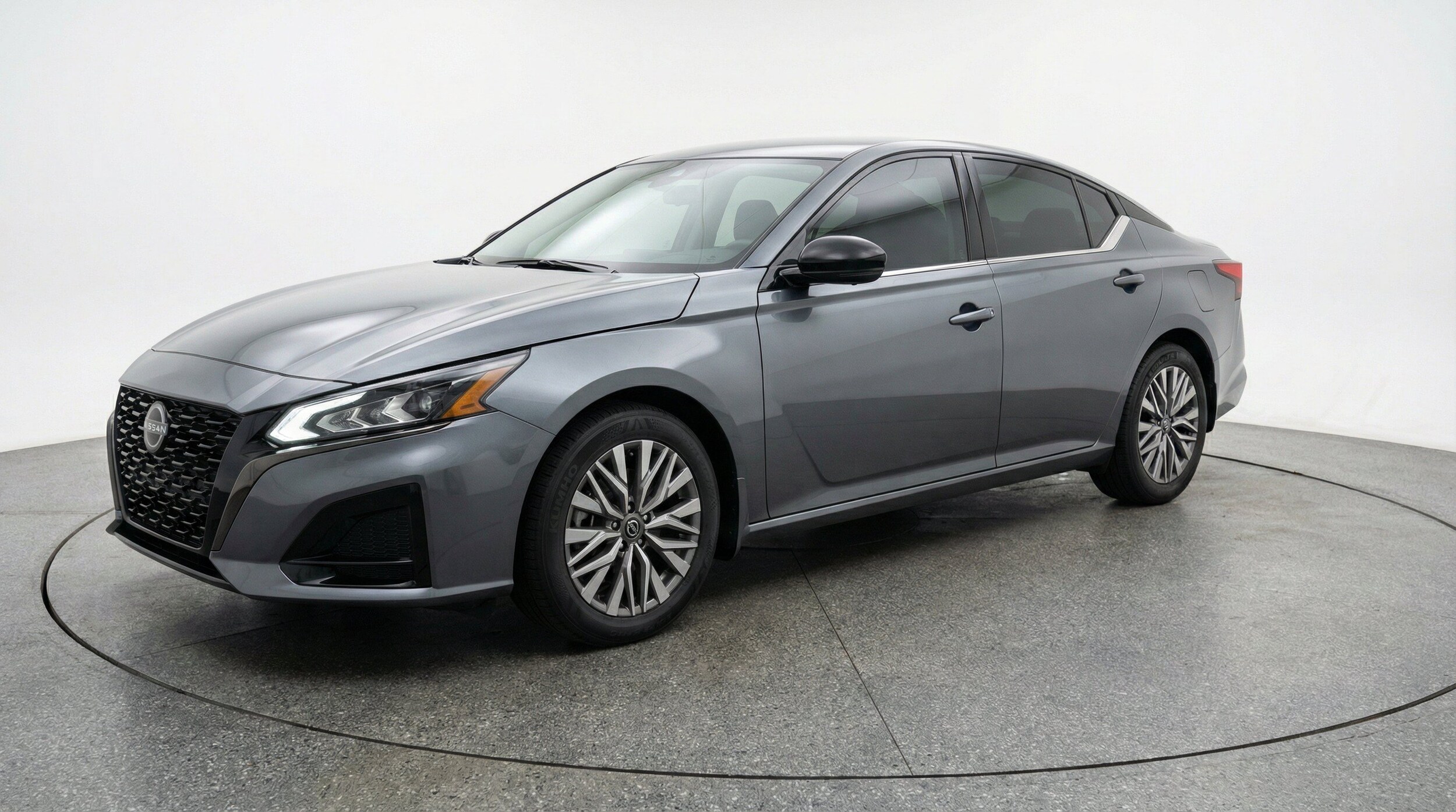 Thumbnail: 2025 Nissan Altima - 3