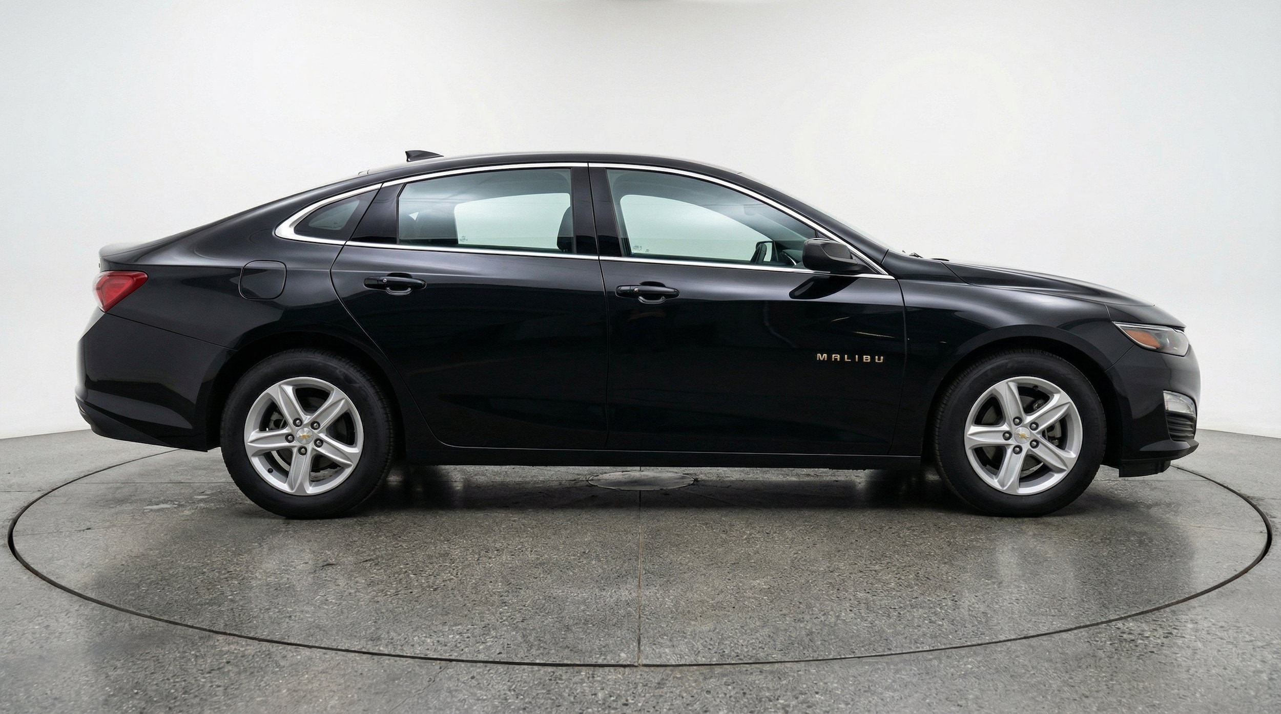 Thumbnail: 2024 Chevrolet Malibu - 11