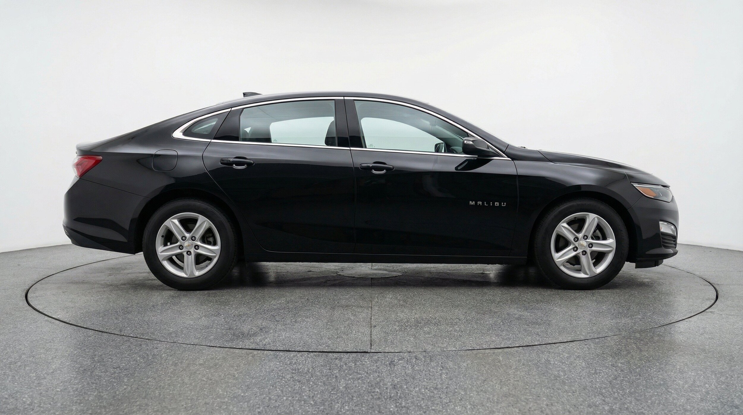Thumbnail: 2024 Chevrolet Malibu - 11