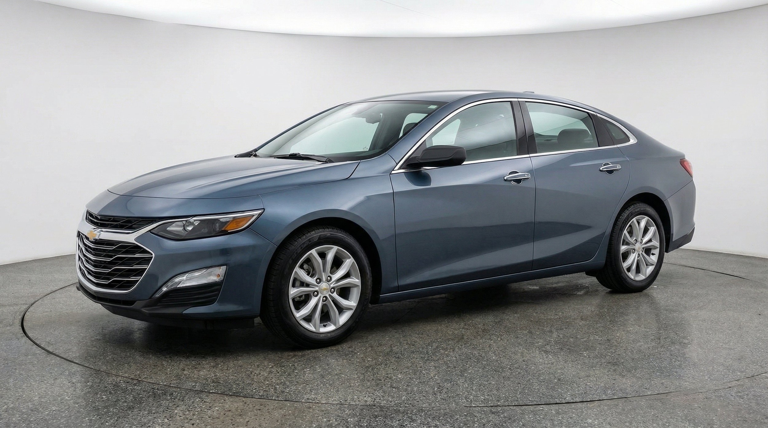 Thumbnail: 2024 Chevrolet Malibu - 3