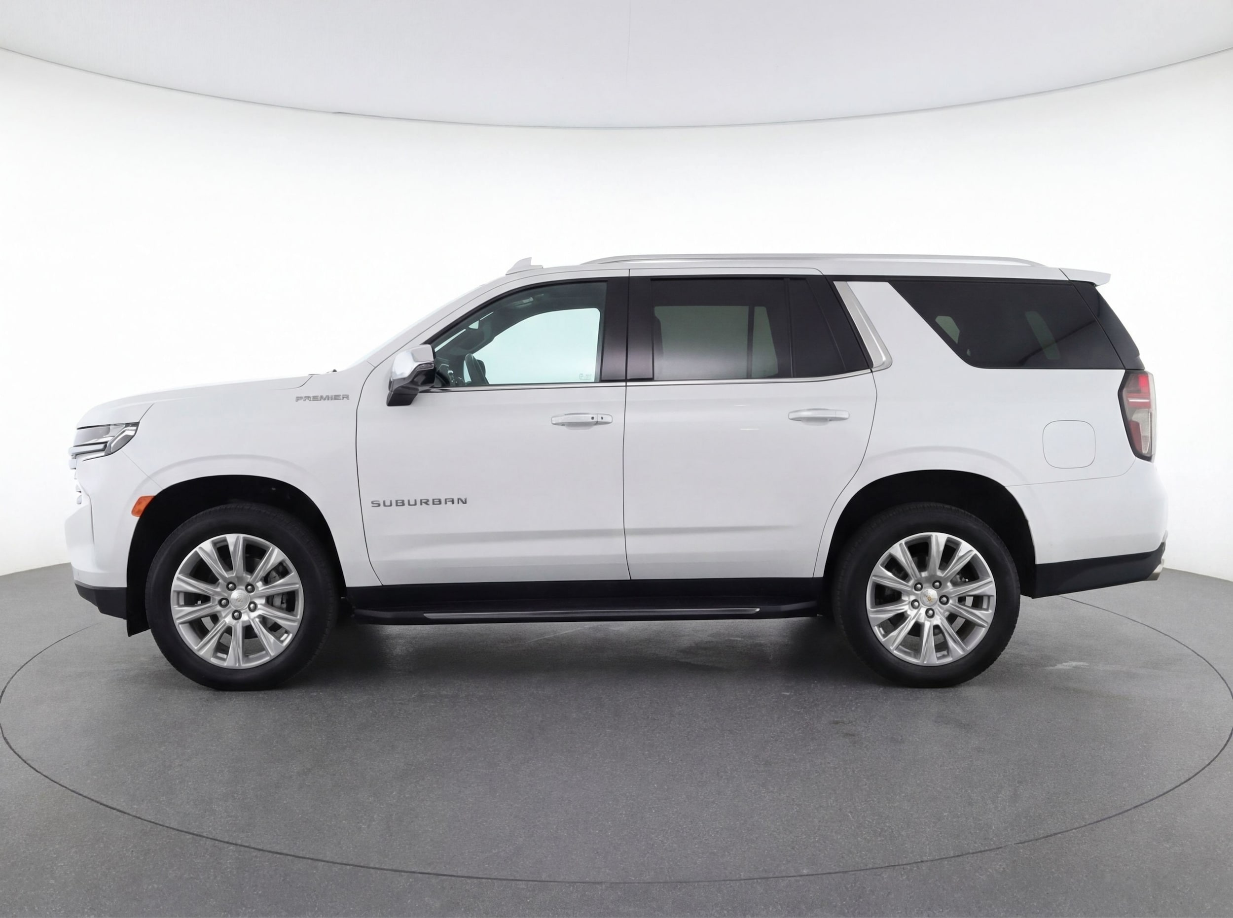 Thumbnail: 2023 Chevrolet Suburban - 5