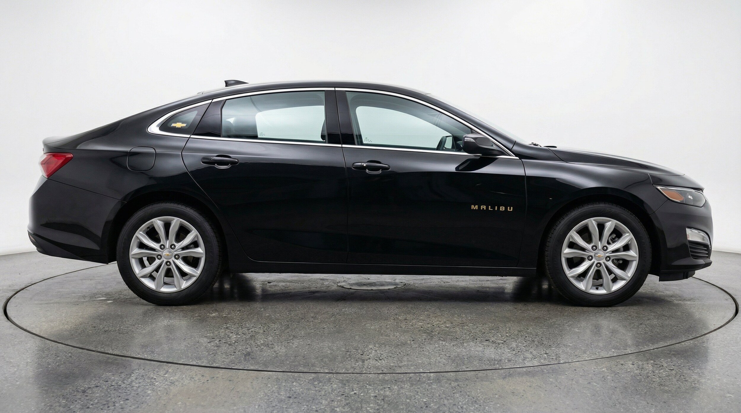 Thumbnail: 2024 Chevrolet Malibu - 11