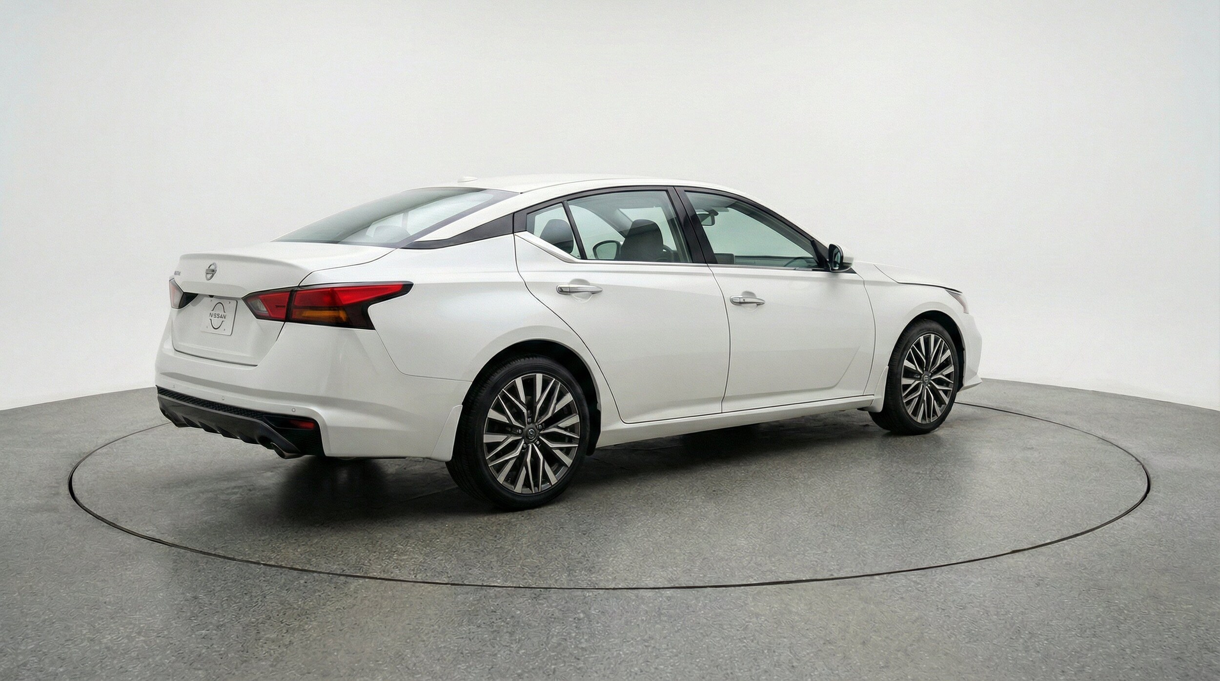 Thumbnail: 2025 Nissan Altima - 9