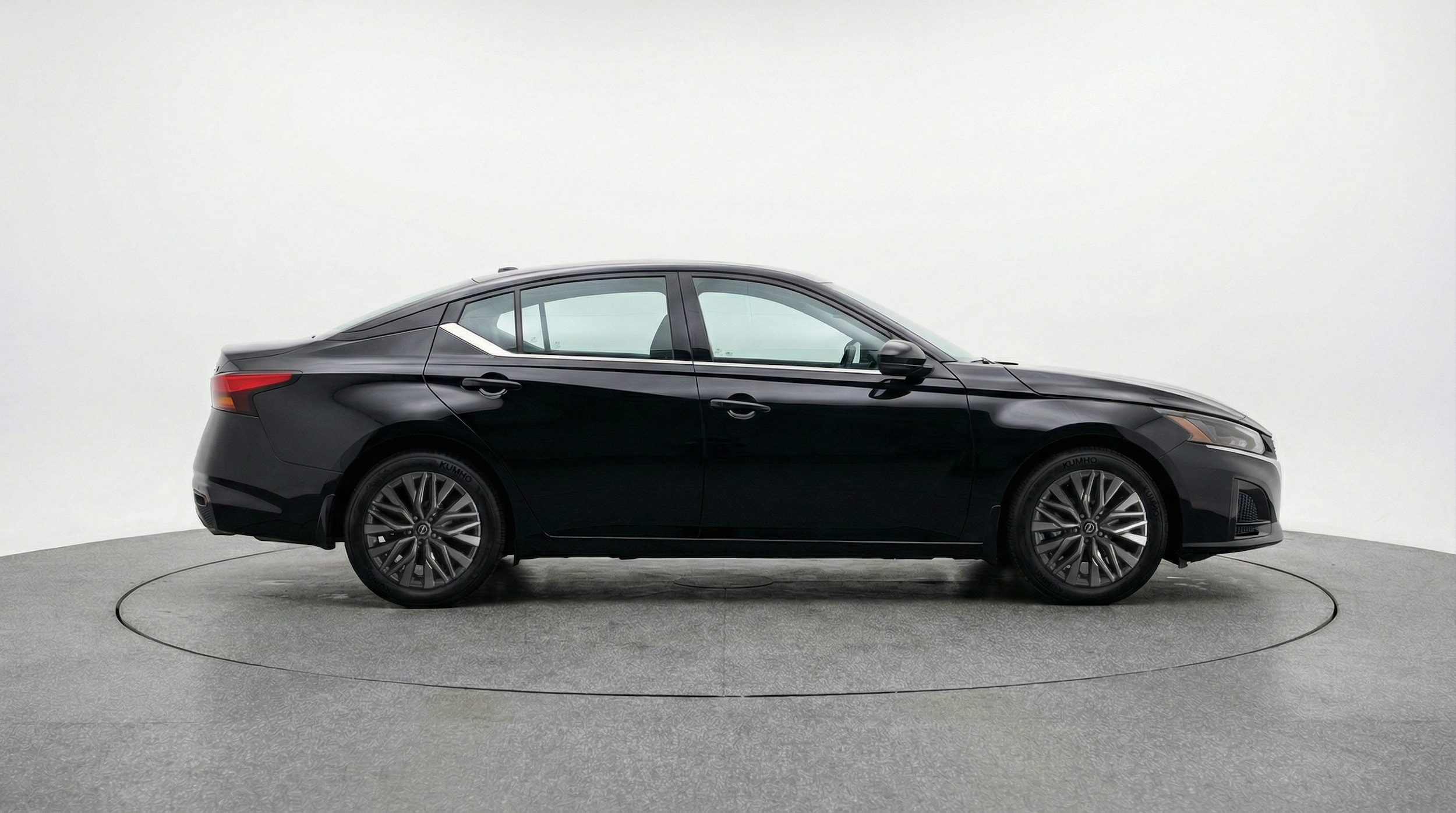 Thumbnail: 2025 Nissan Altima - 8