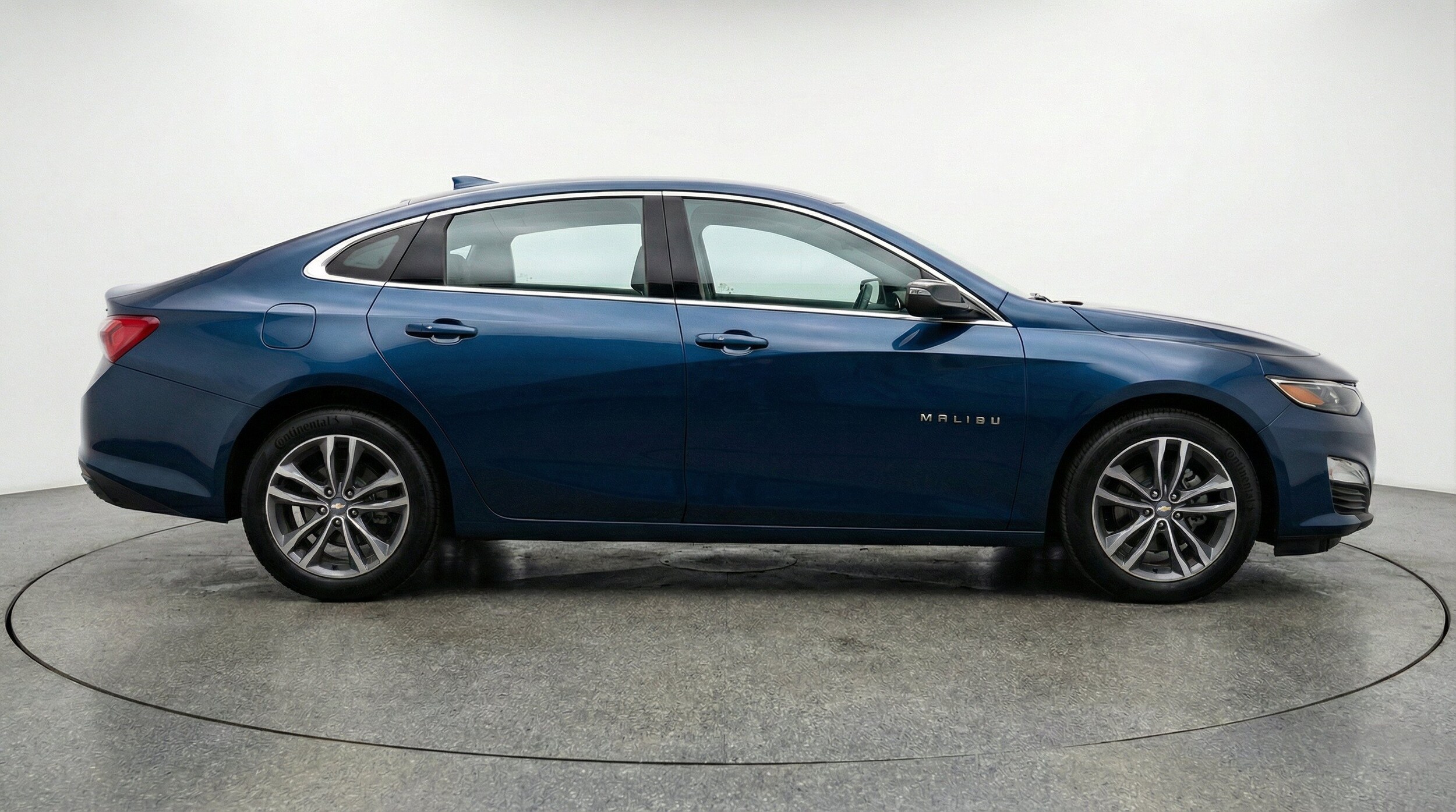 Thumbnail: 2024 Chevrolet Malibu - 11