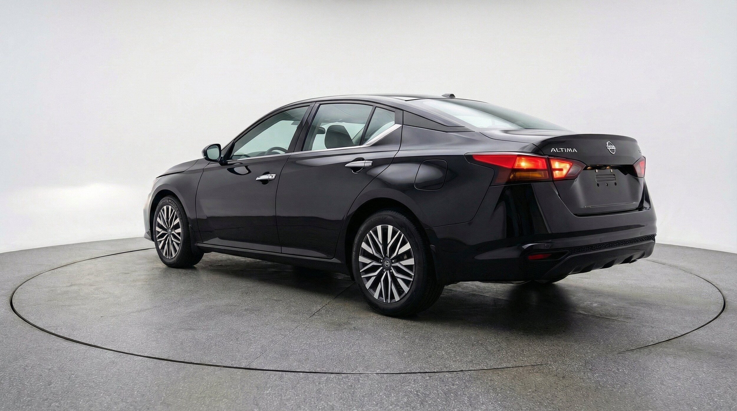 Thumbnail: 2025 Nissan Altima - 6
