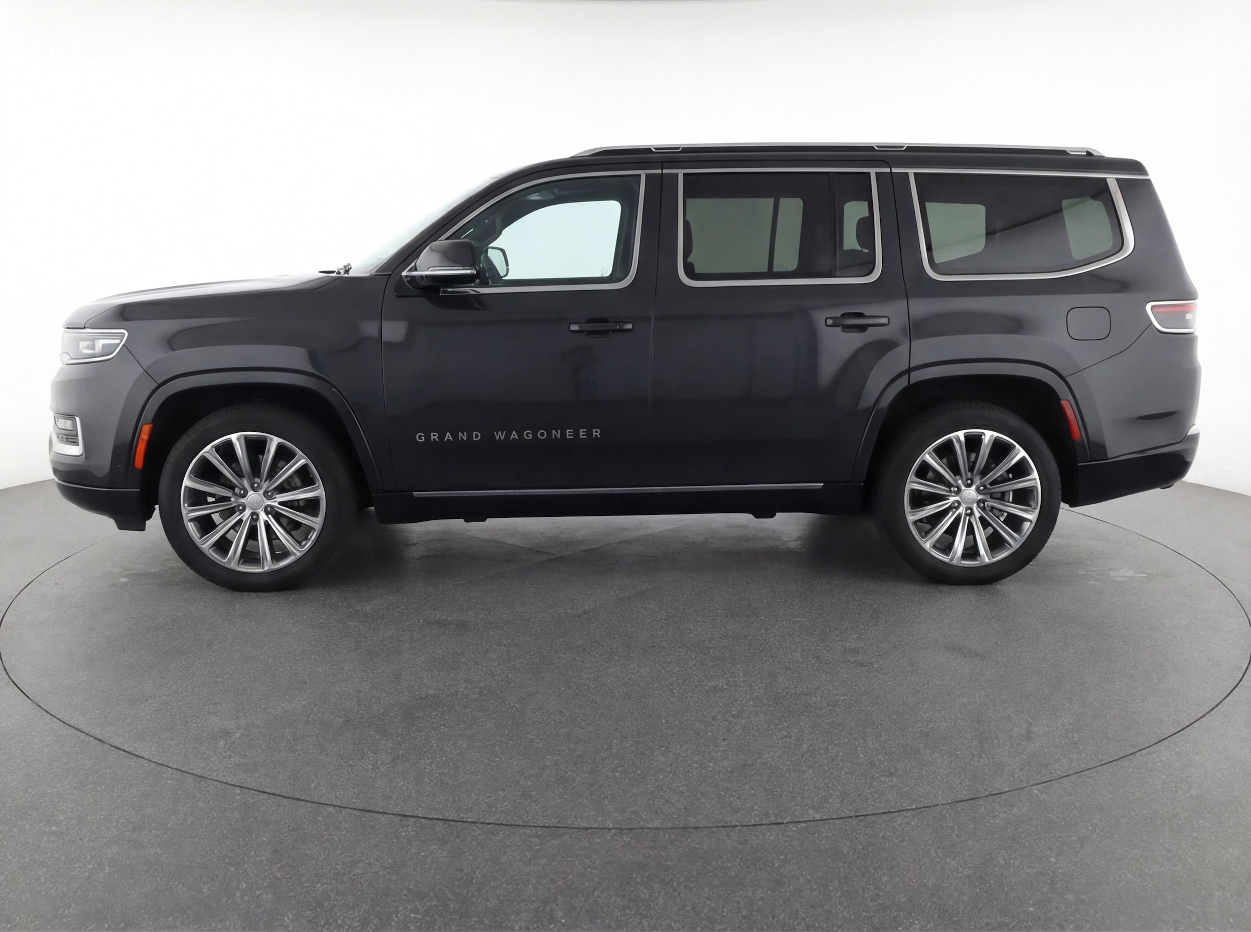 Thumbnail: 2023 Jeep Grand Wagoneer - 5