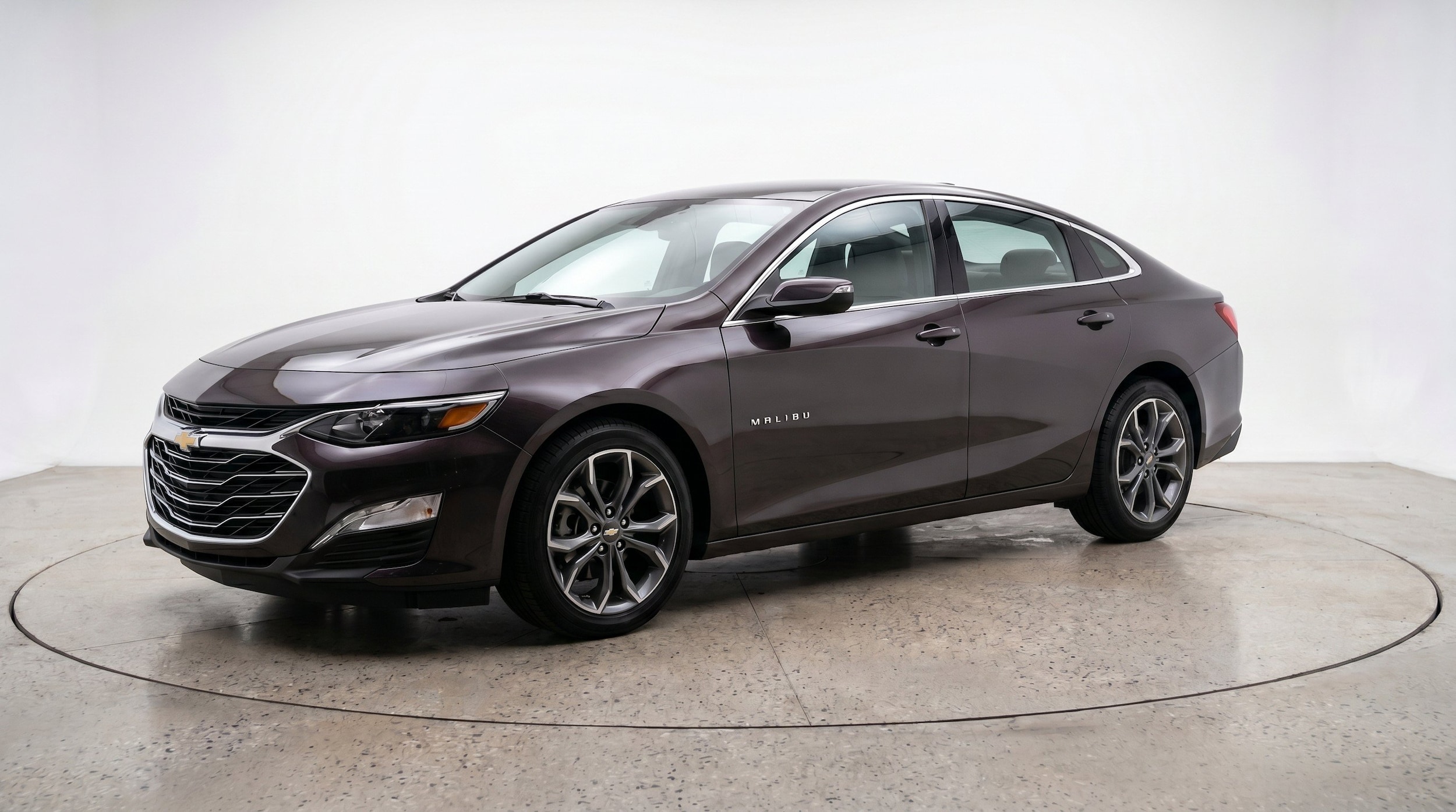 Thumbnail: 2024 Chevrolet Malibu - 3