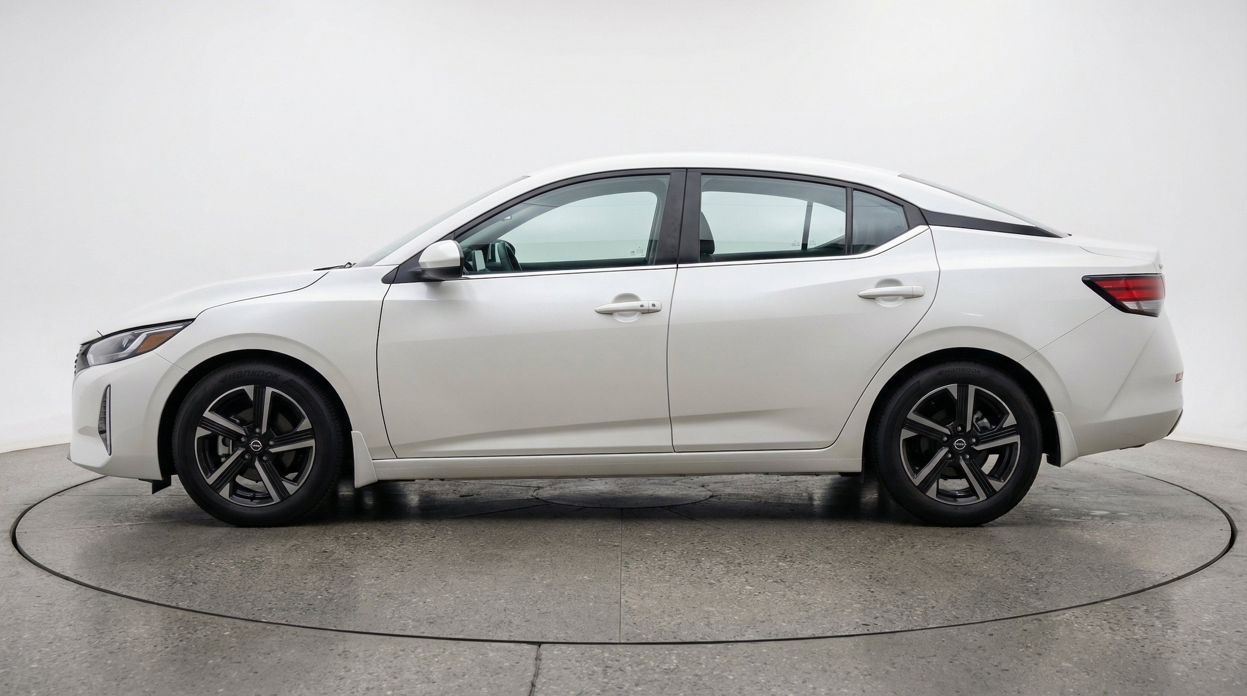 Thumbnail: 2025 Nissan Sentra - 5
