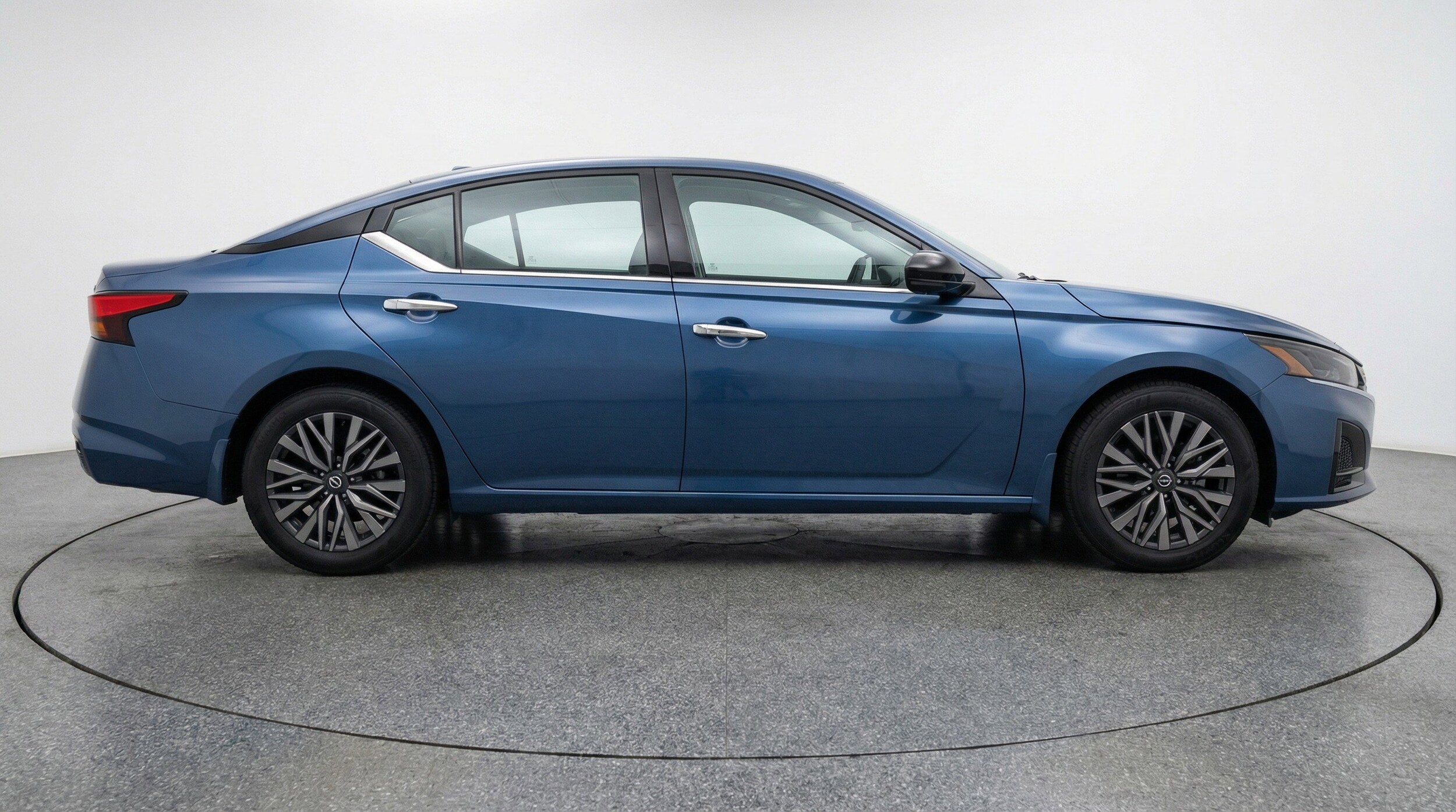 Thumbnail: 2025 Nissan Altima - 11