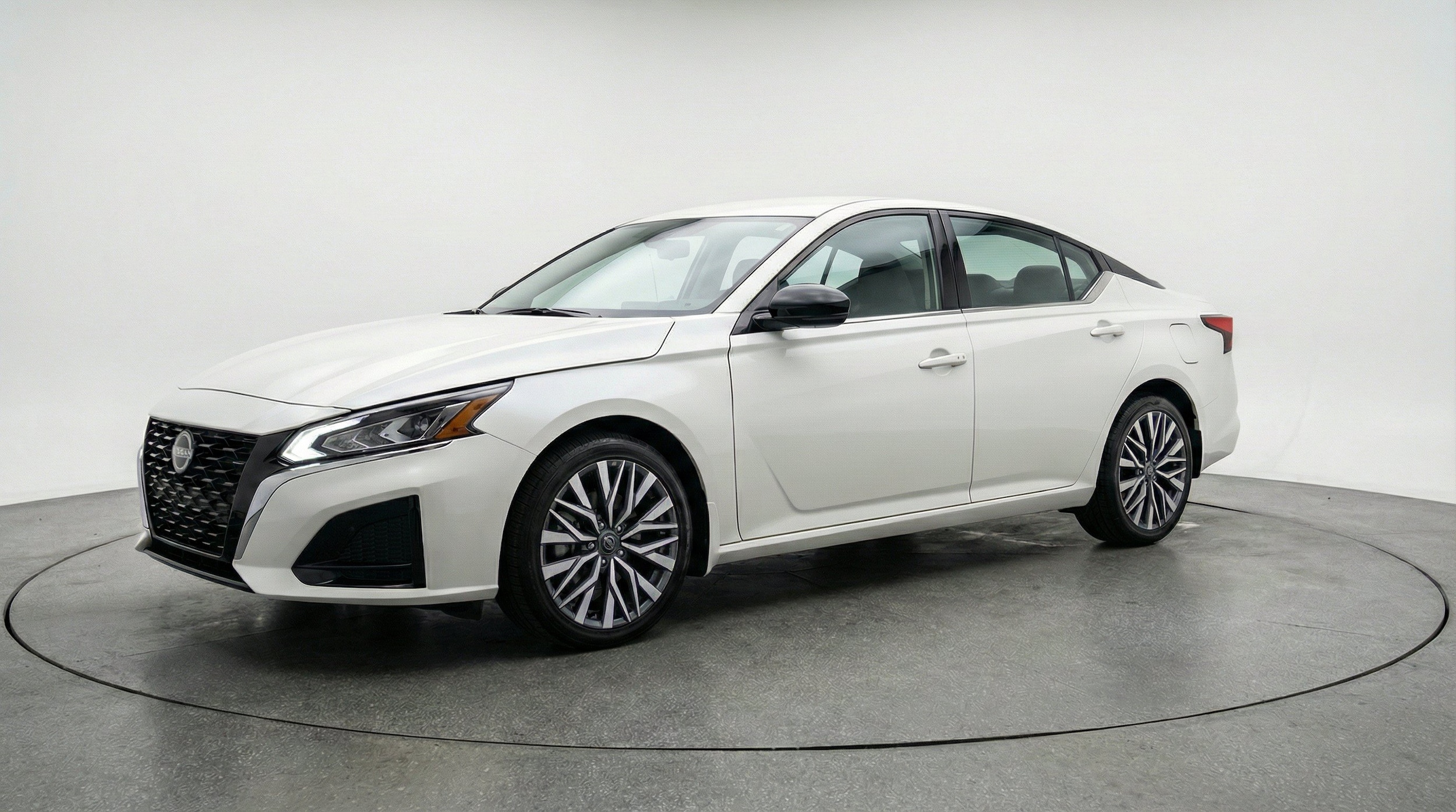 Thumbnail: 2025 Nissan Altima - 3