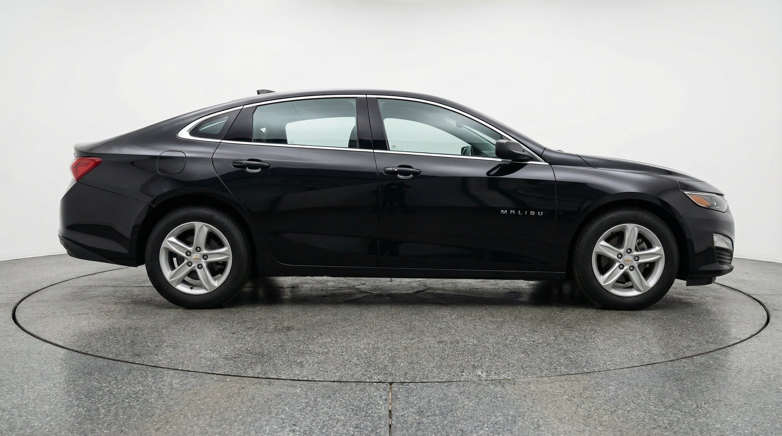 Thumbnail: 2024 Chevrolet Malibu - 11