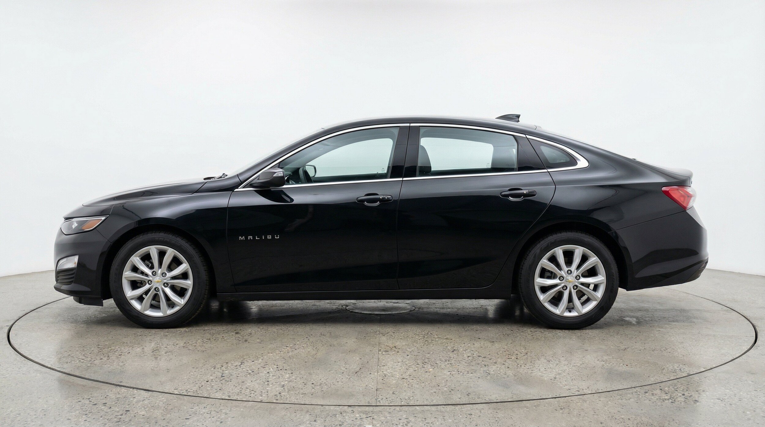 Thumbnail: 2024 Chevrolet Malibu - 5