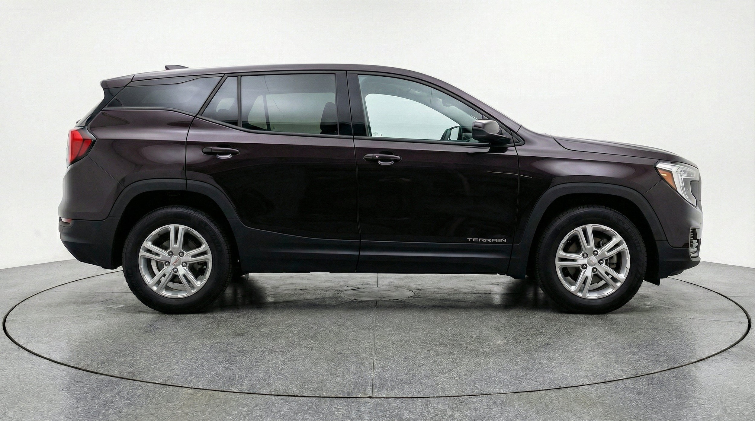 2024 GMC Terrain SLE - Photo 10