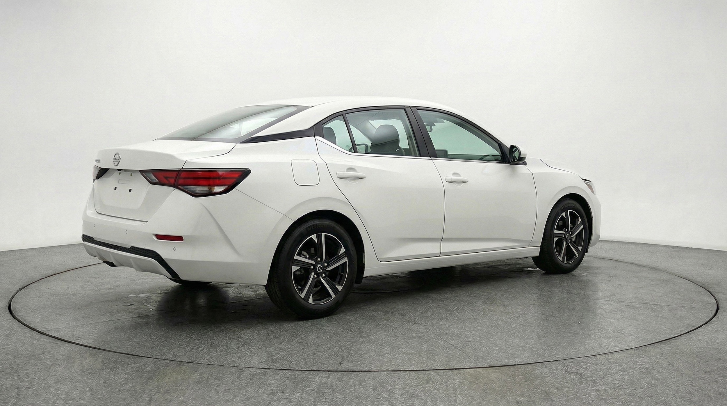 Thumbnail: 2025 Nissan Sentra - 9