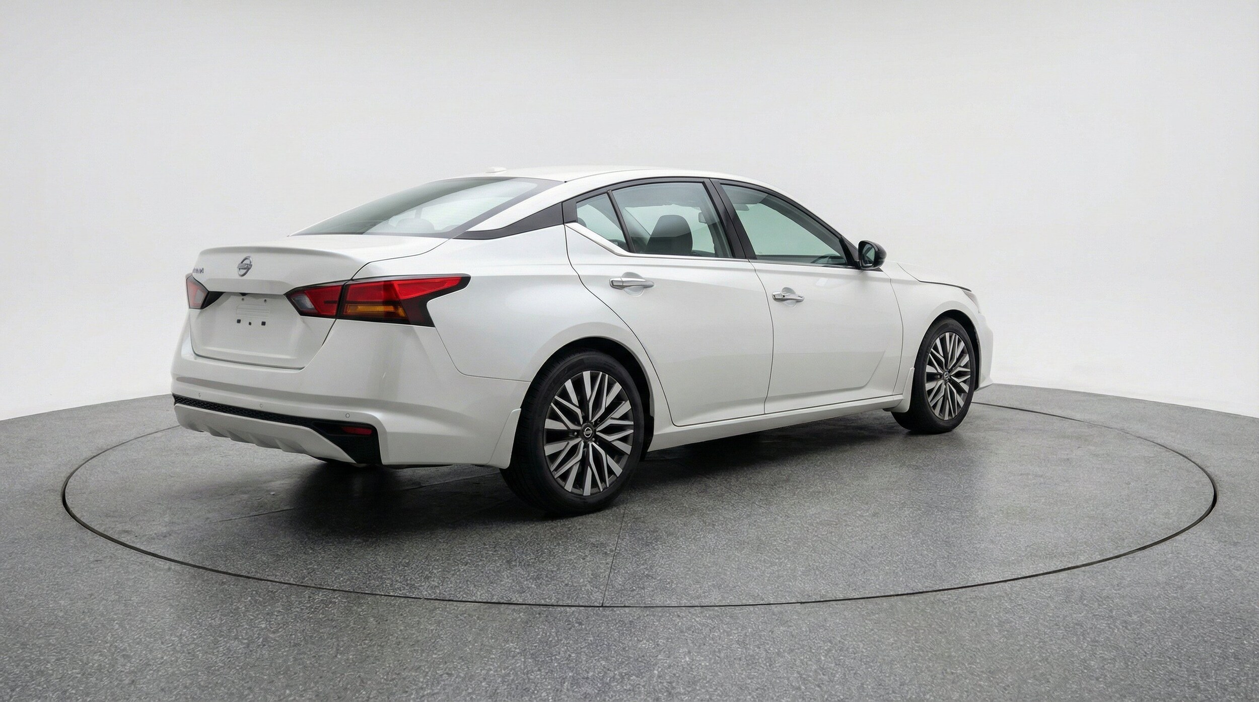 Thumbnail: 2025 Nissan Altima - 9