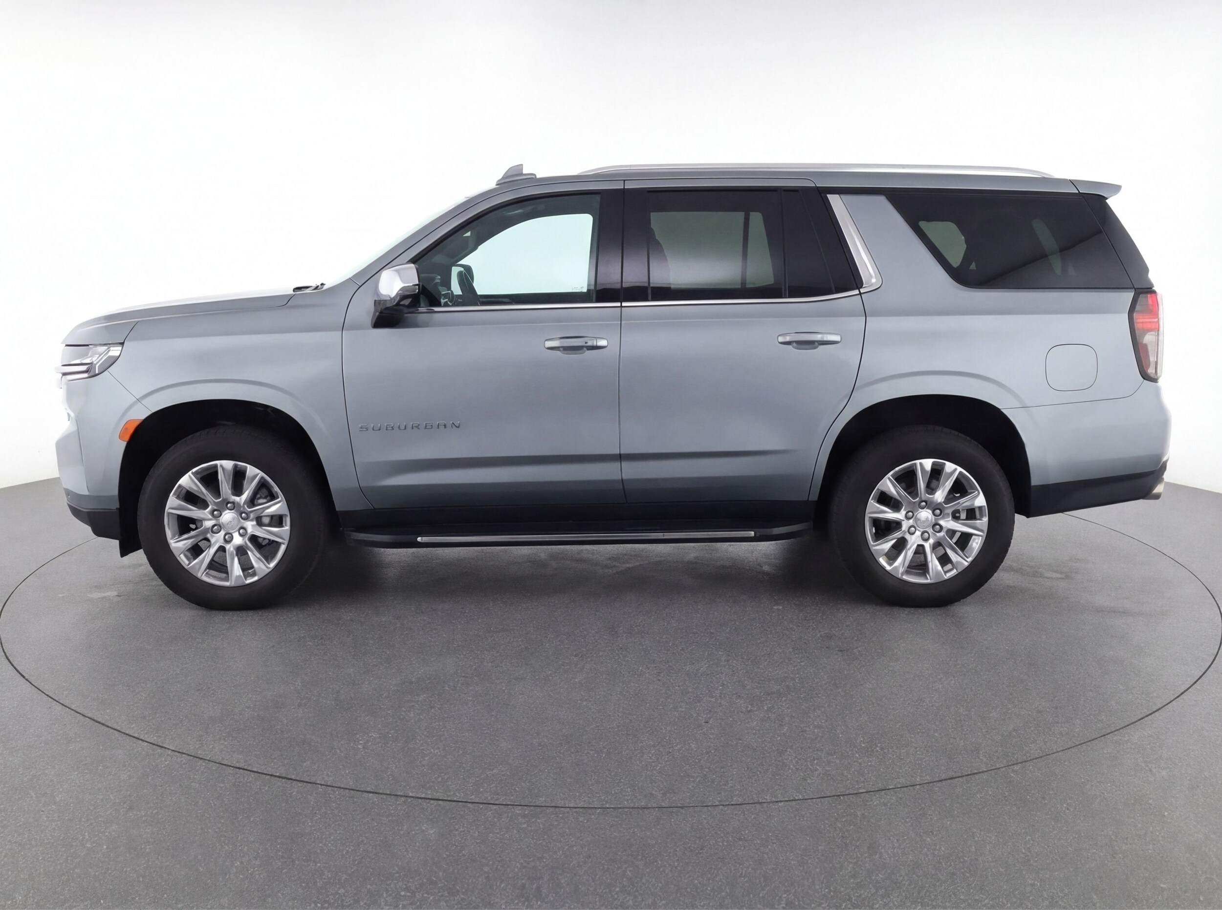 Thumbnail: 2023 Chevrolet Suburban - 5