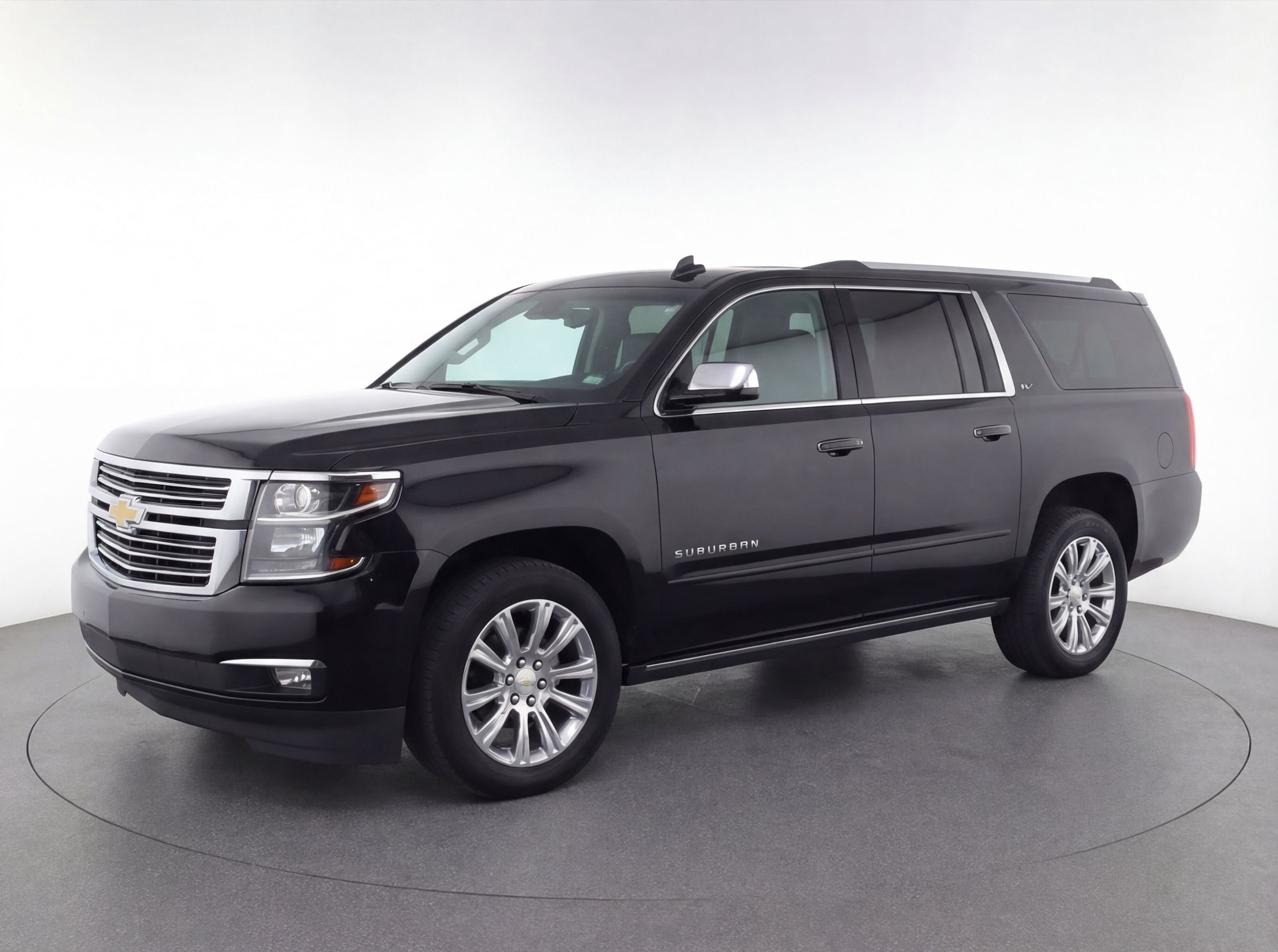 Thumbnail: 2023 Chevrolet Suburban - 3