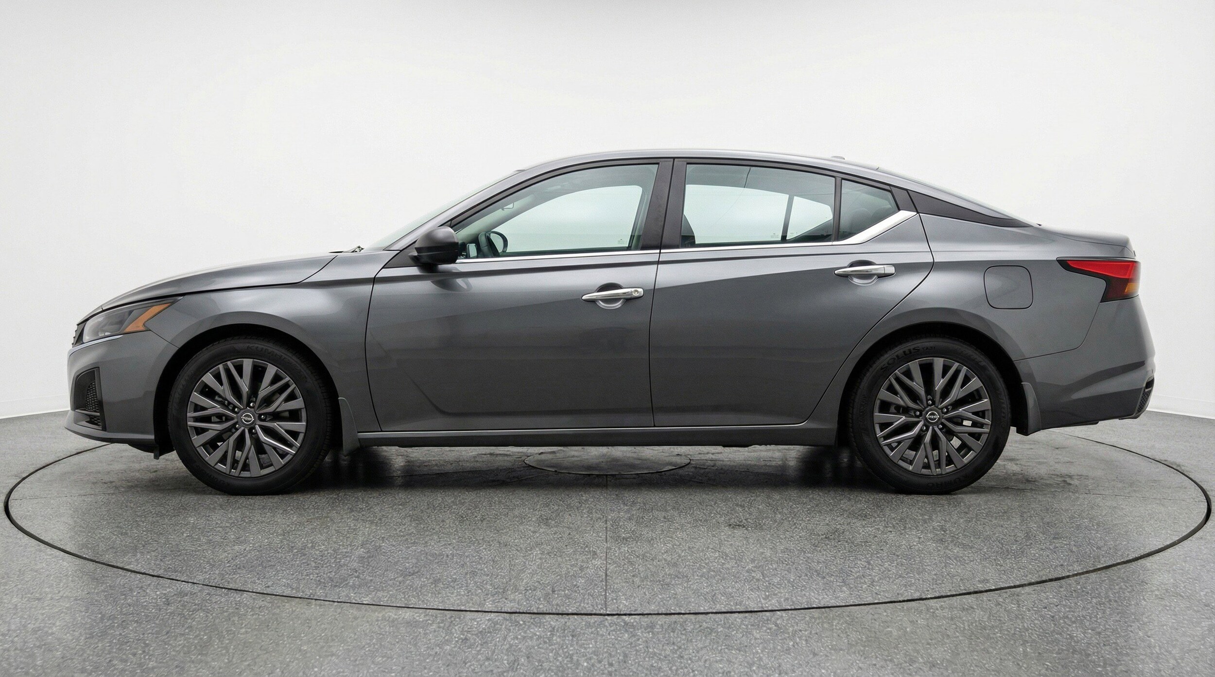Thumbnail: 2025 Nissan Altima - 5