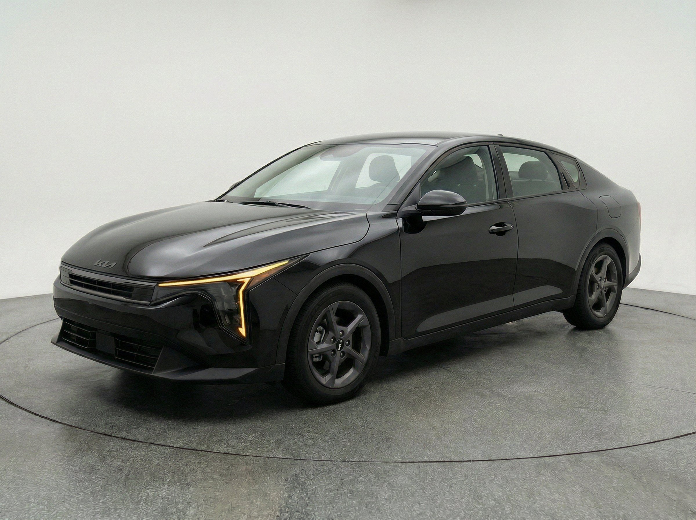 Thumbnail: 2025 Kia K4 - 3