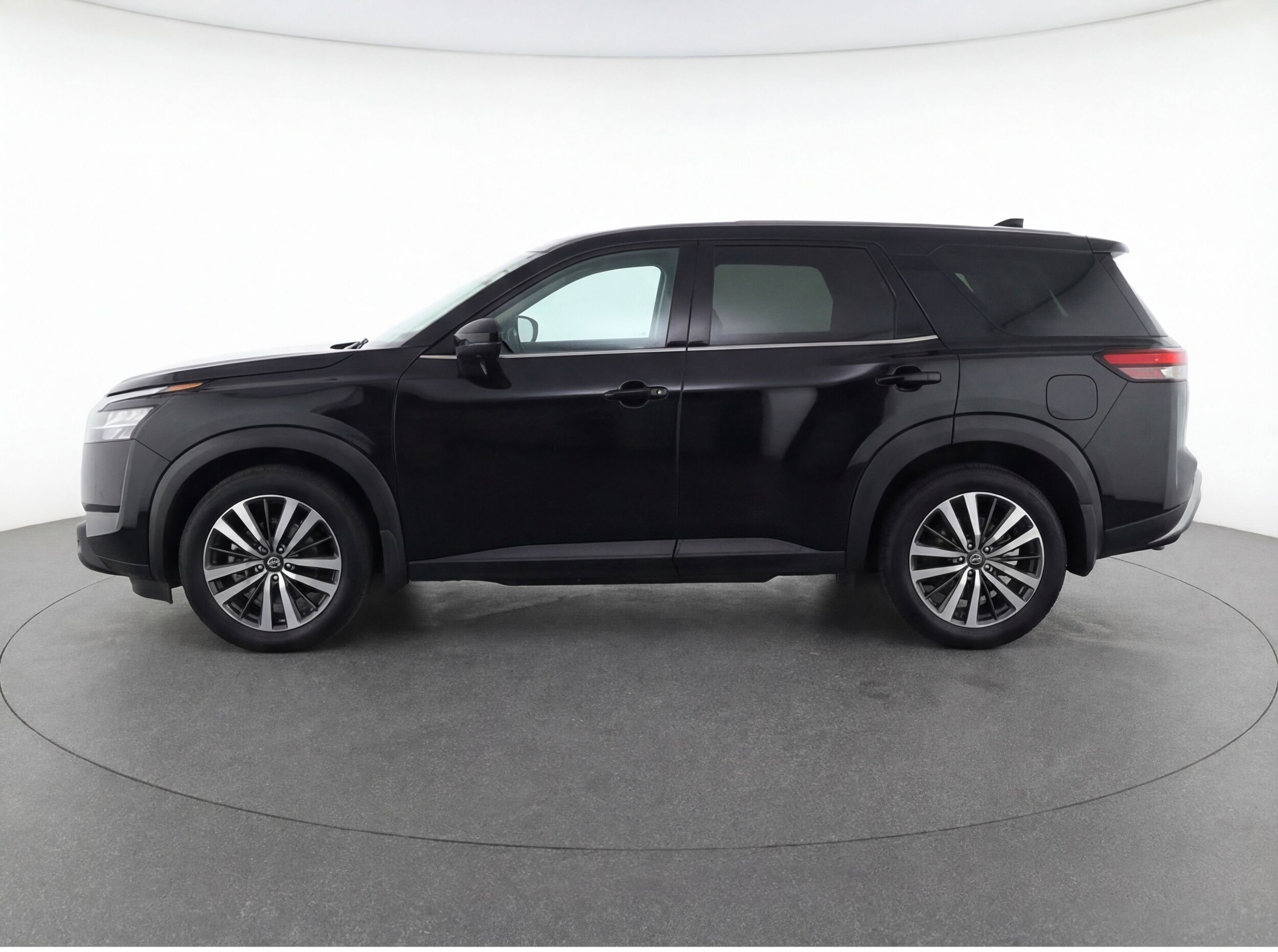 Thumbnail: 2024 Nissan Kicks - 5