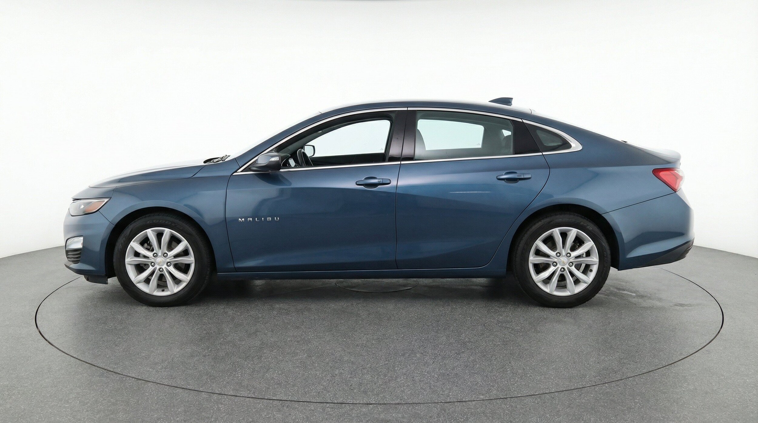 Thumbnail: 2024 Chevrolet Malibu - 5