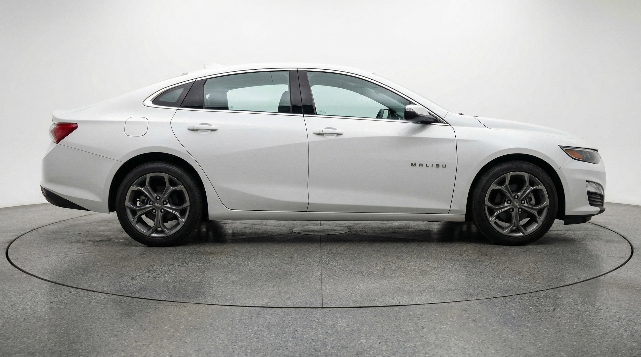 Thumbnail: 2024 Chevrolet Malibu - 11