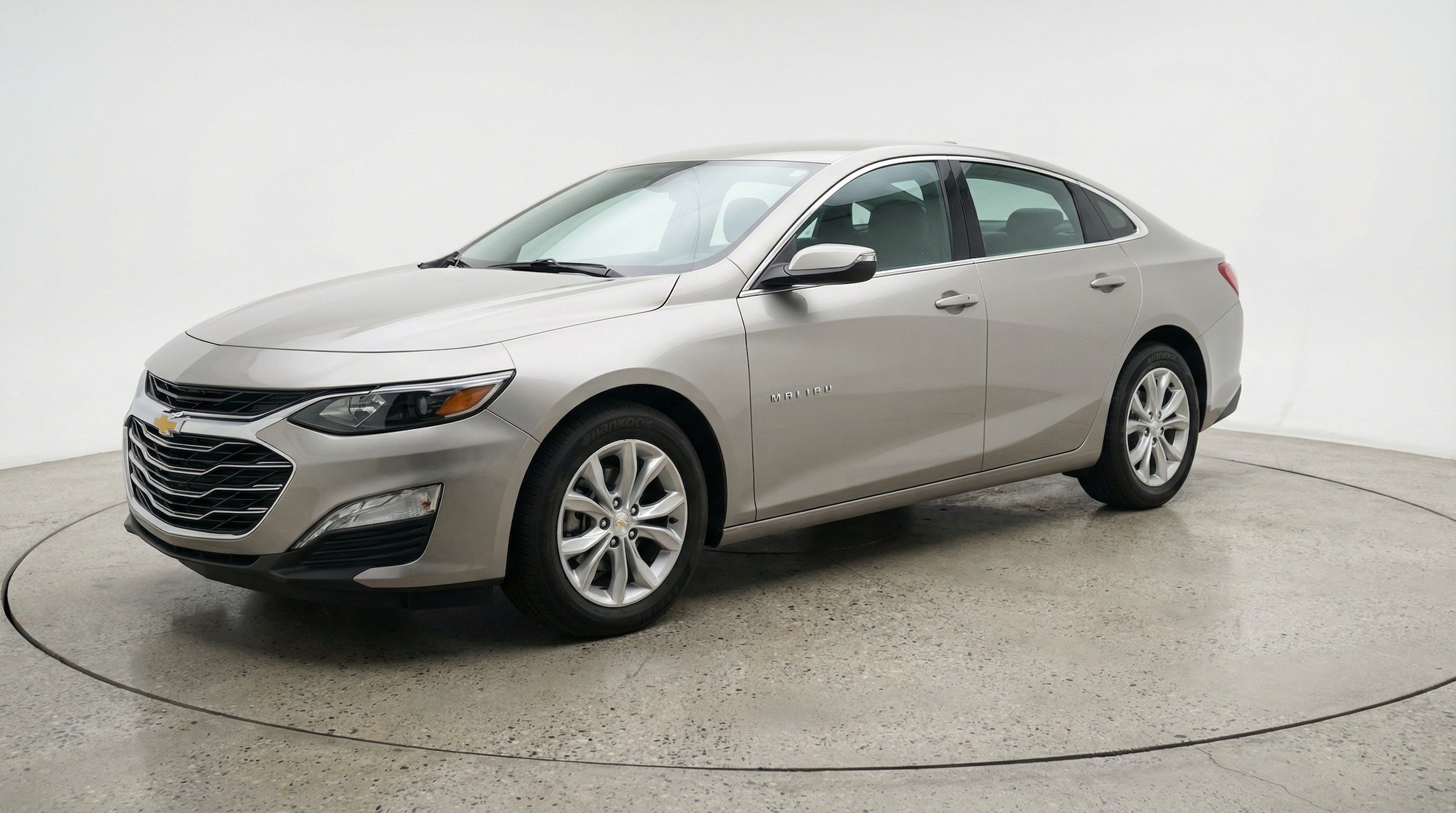 Thumbnail: 2024 Chevrolet Malibu - 3