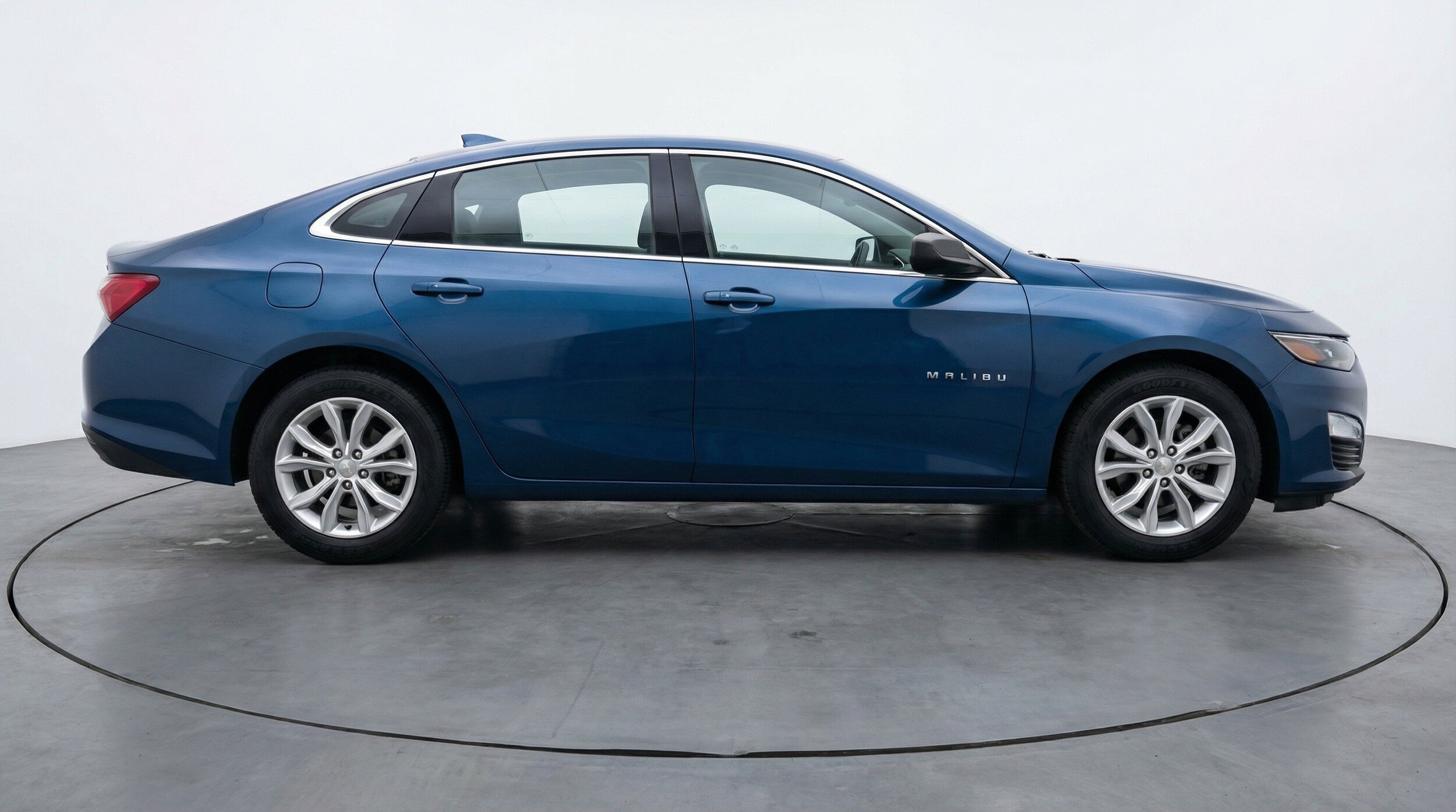 Thumbnail: 2024 Chevrolet Malibu - 11