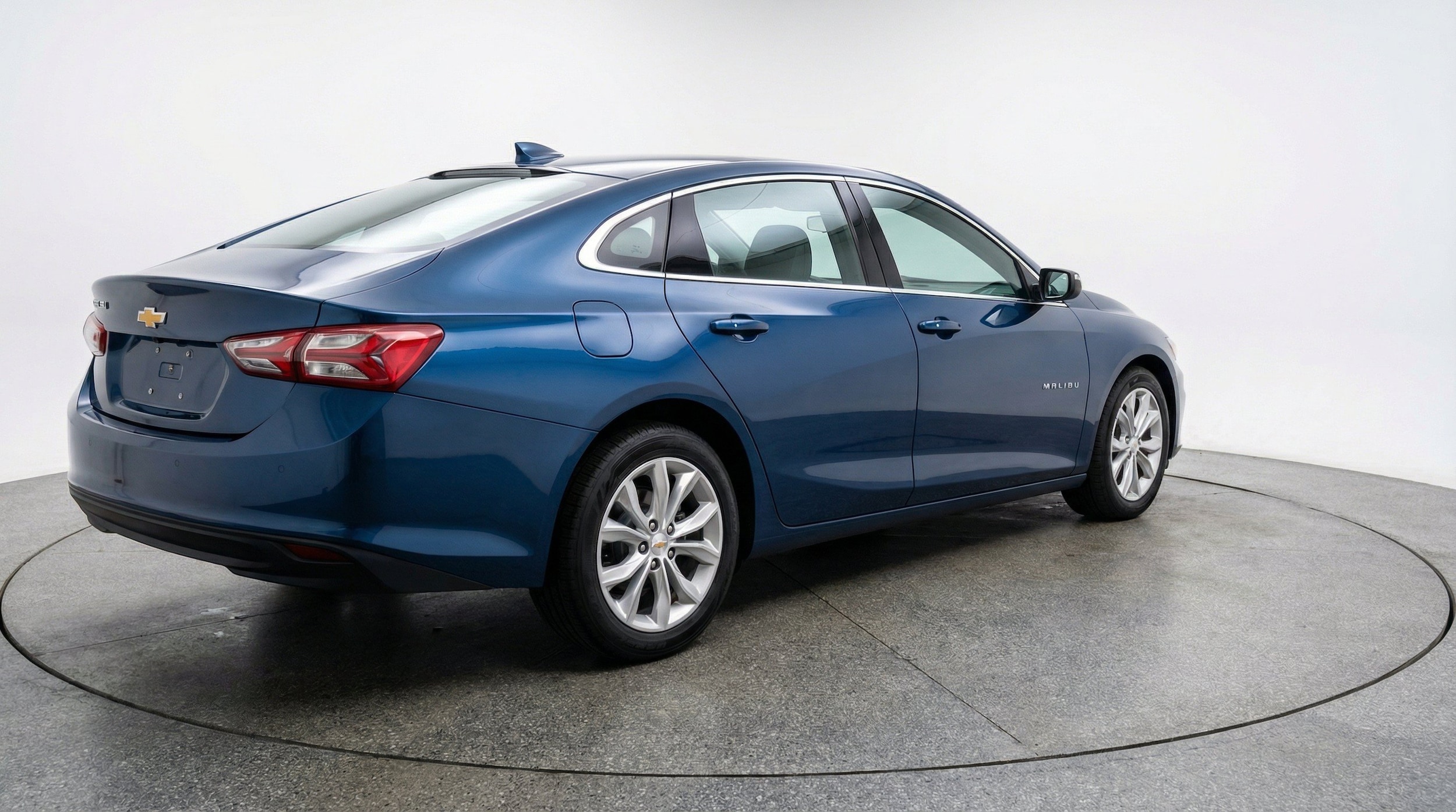 Thumbnail: 2024 Chevrolet Malibu - 9