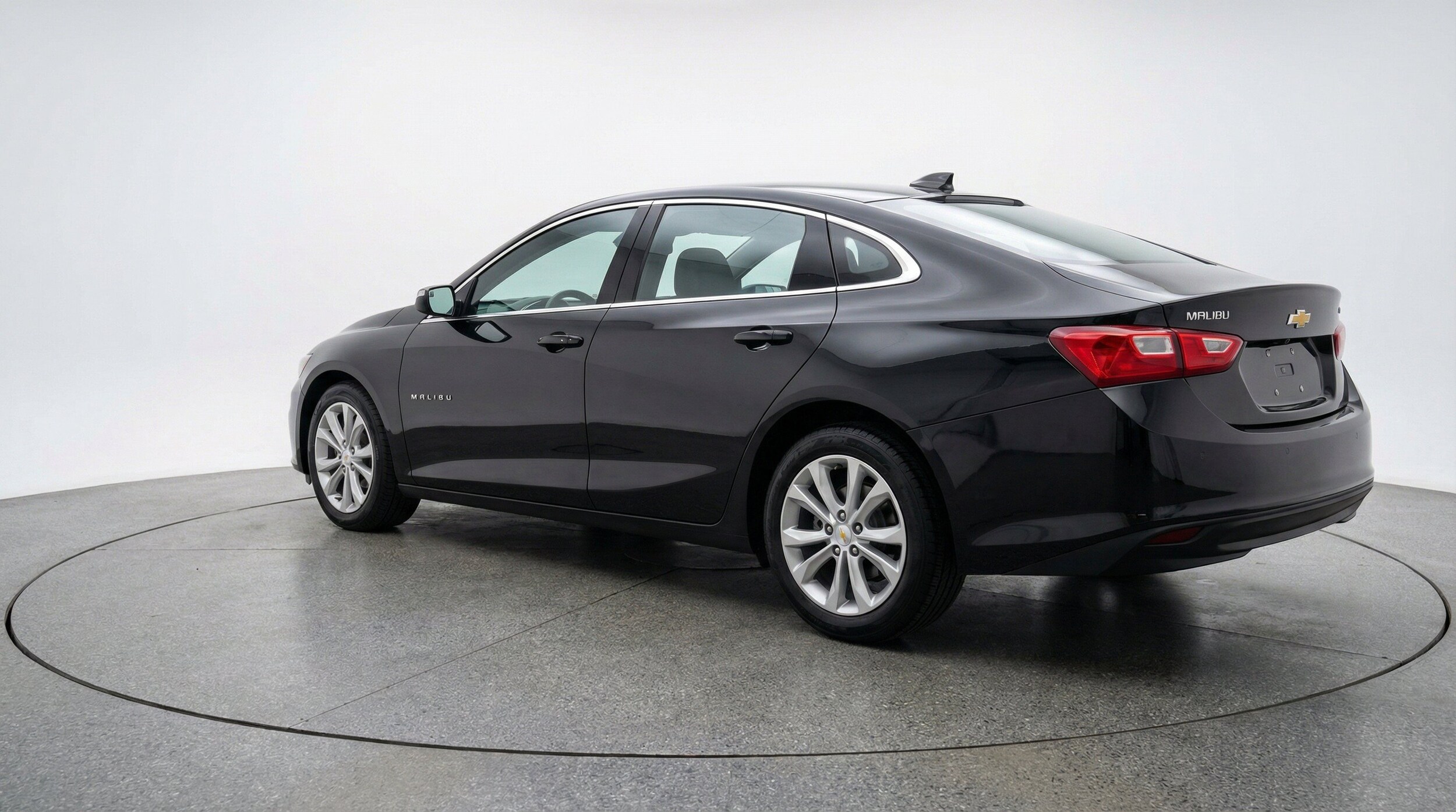 Thumbnail: 2024 Chevrolet Malibu - 6