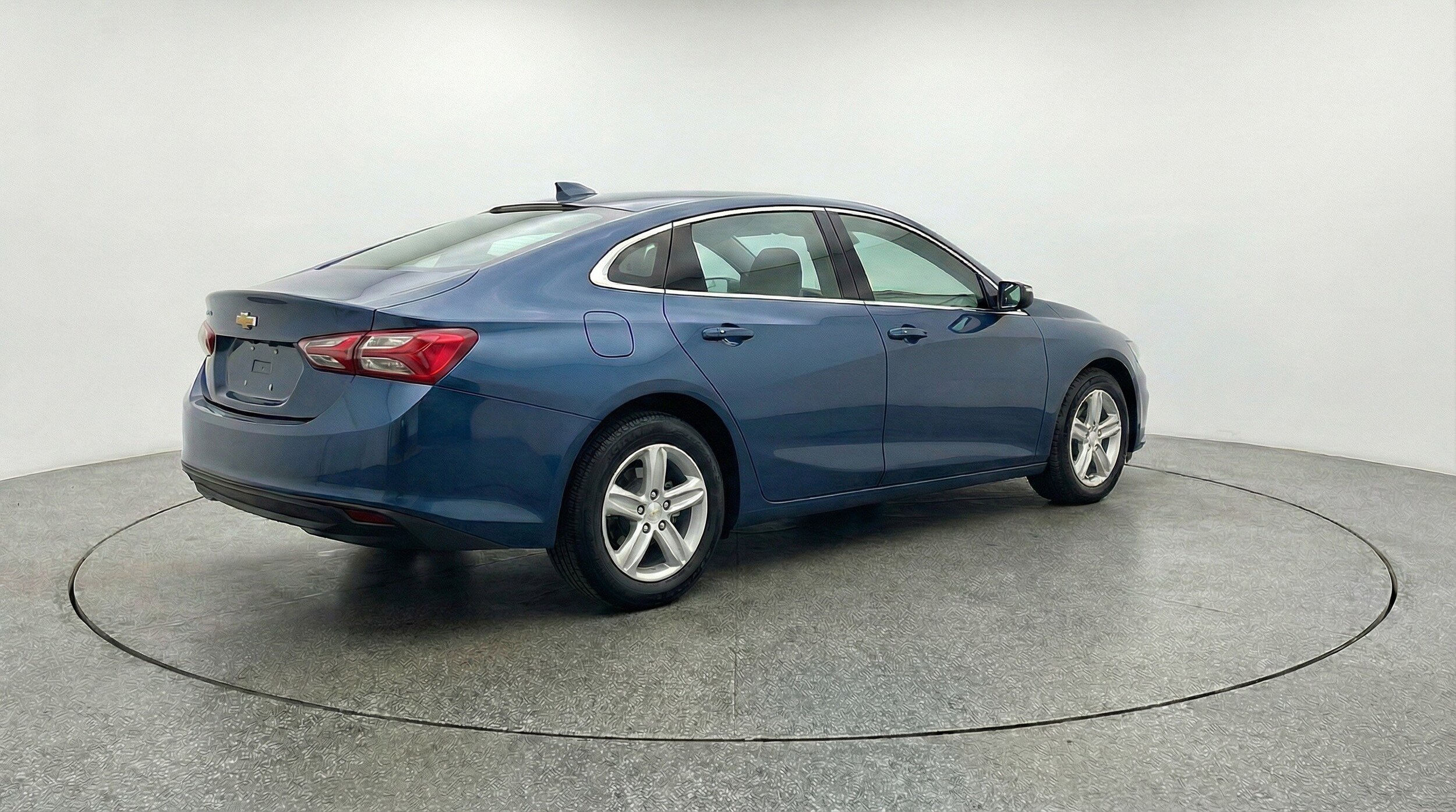 Thumbnail: 2024 Chevrolet Malibu - 9