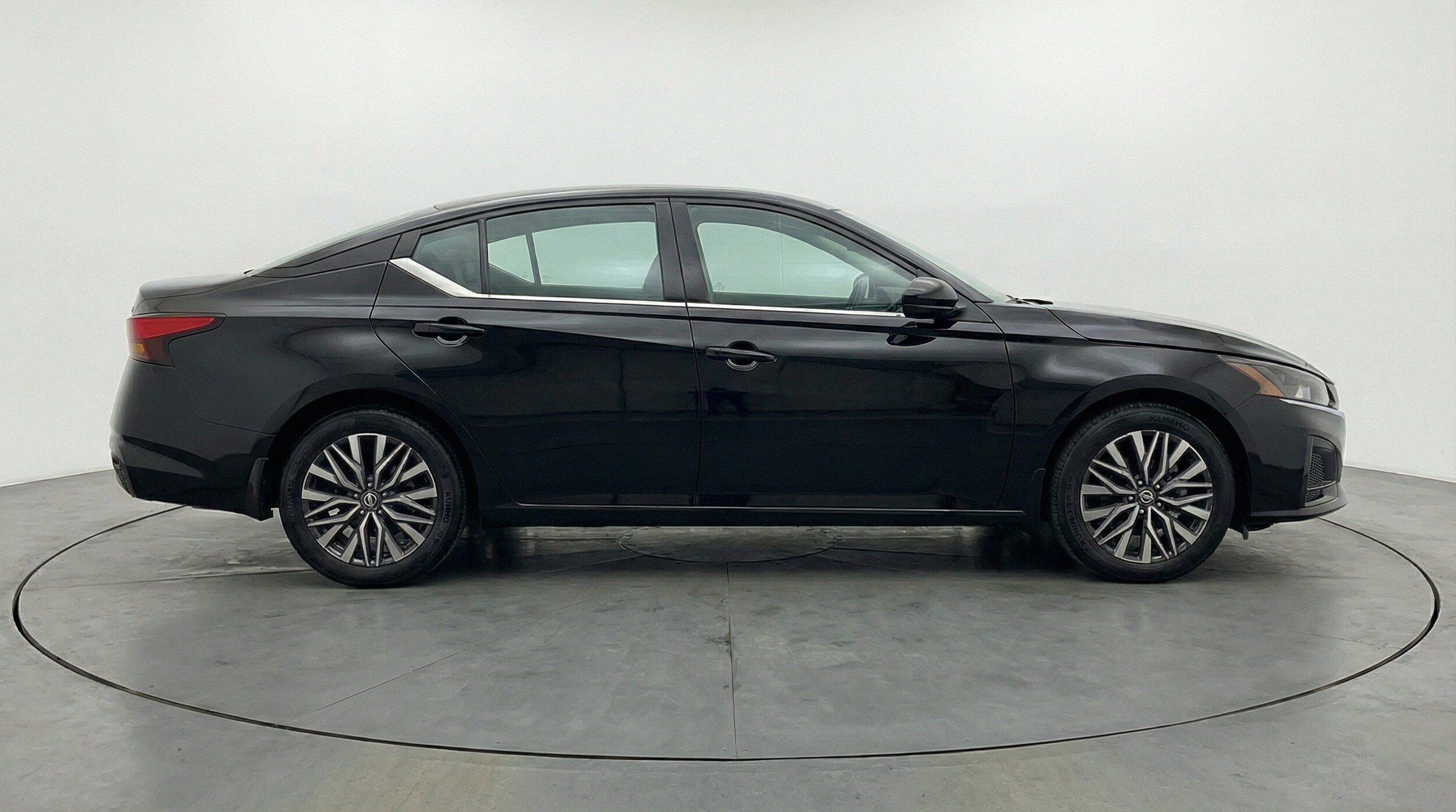 Thumbnail: 2025 Nissan Altima - 11