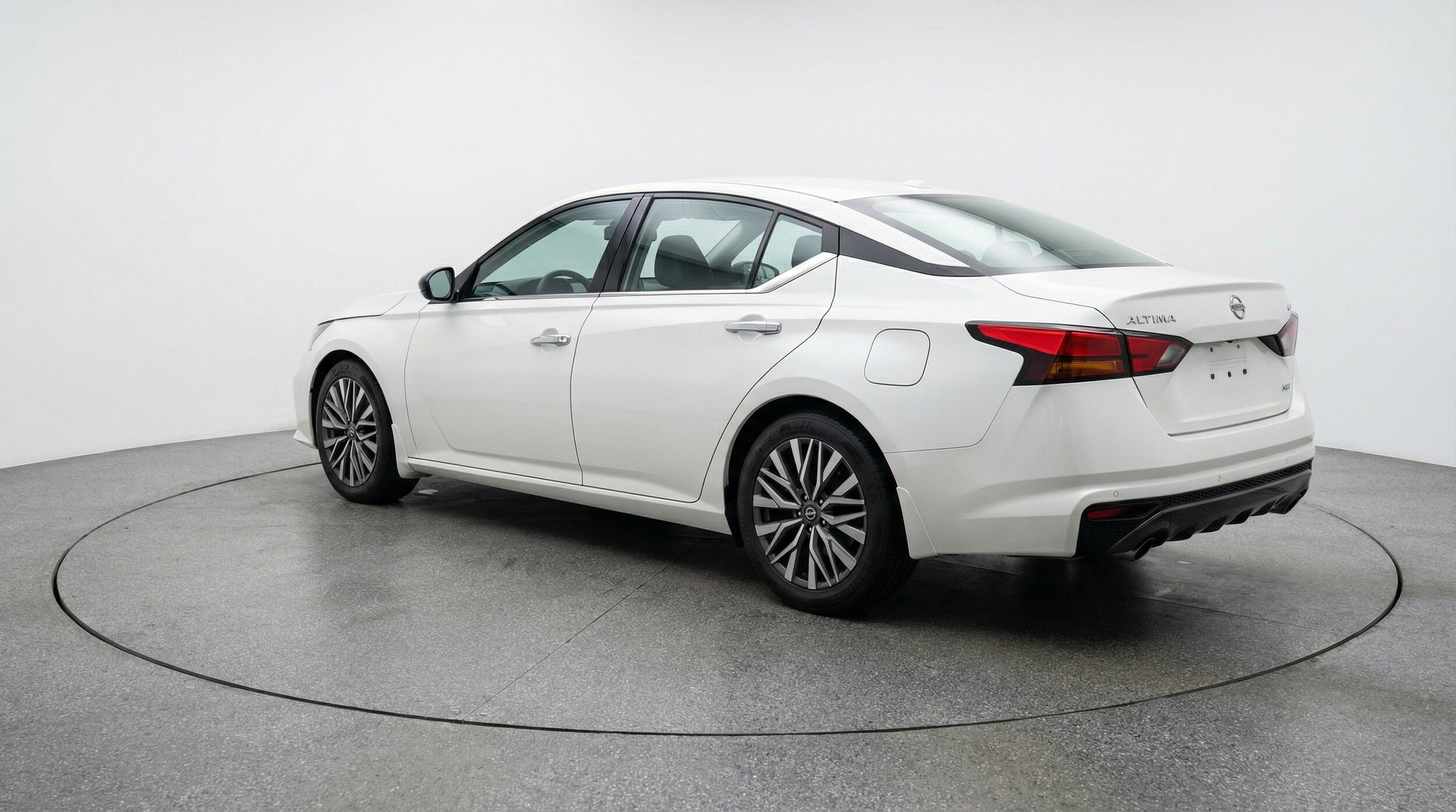 Thumbnail: 2025 Nissan Altima - 6