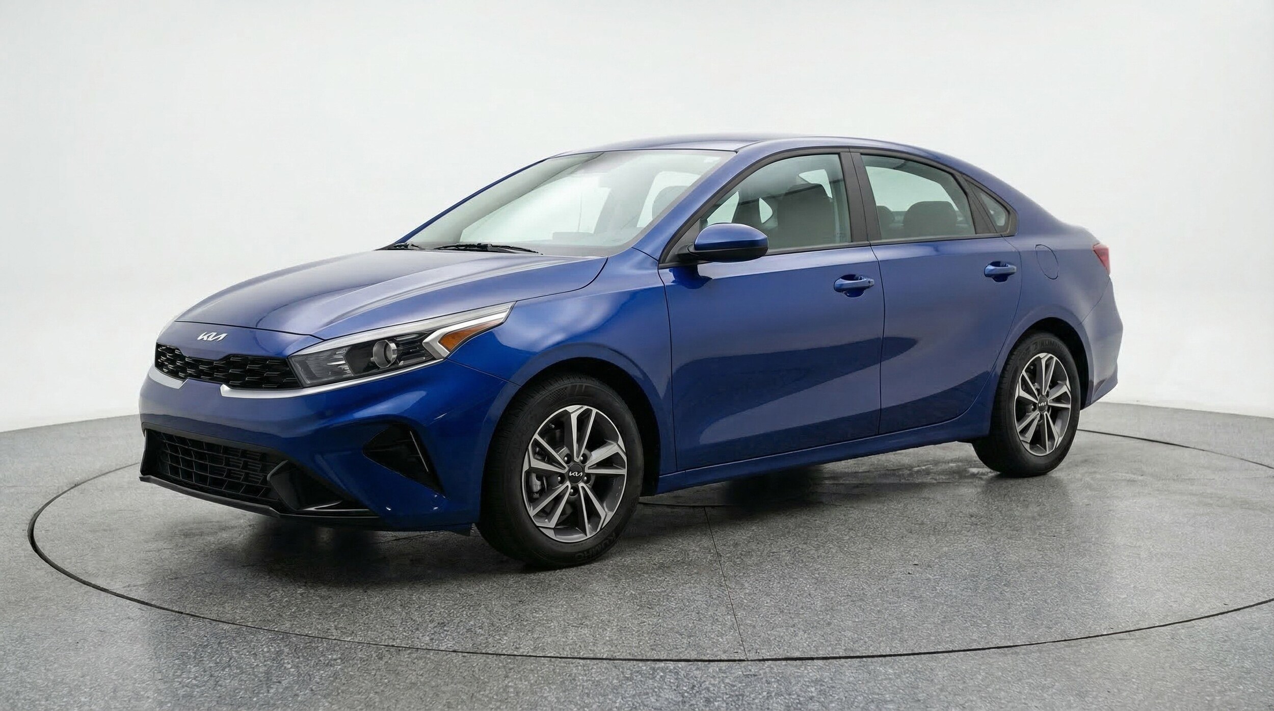 Thumbnail: 2024 Kia Forte - 3