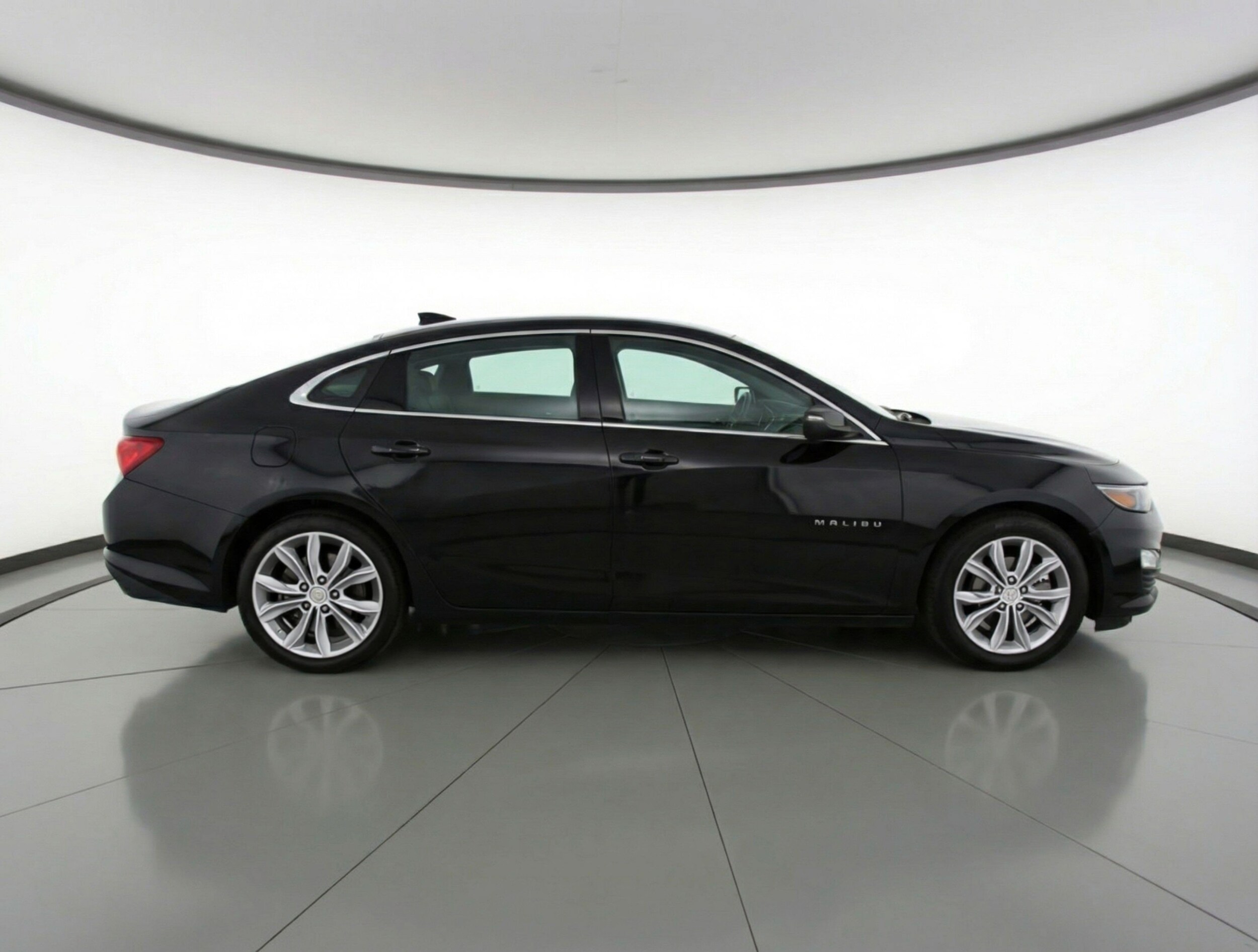 Thumbnail: 2024 Chevrolet Malibu - 11