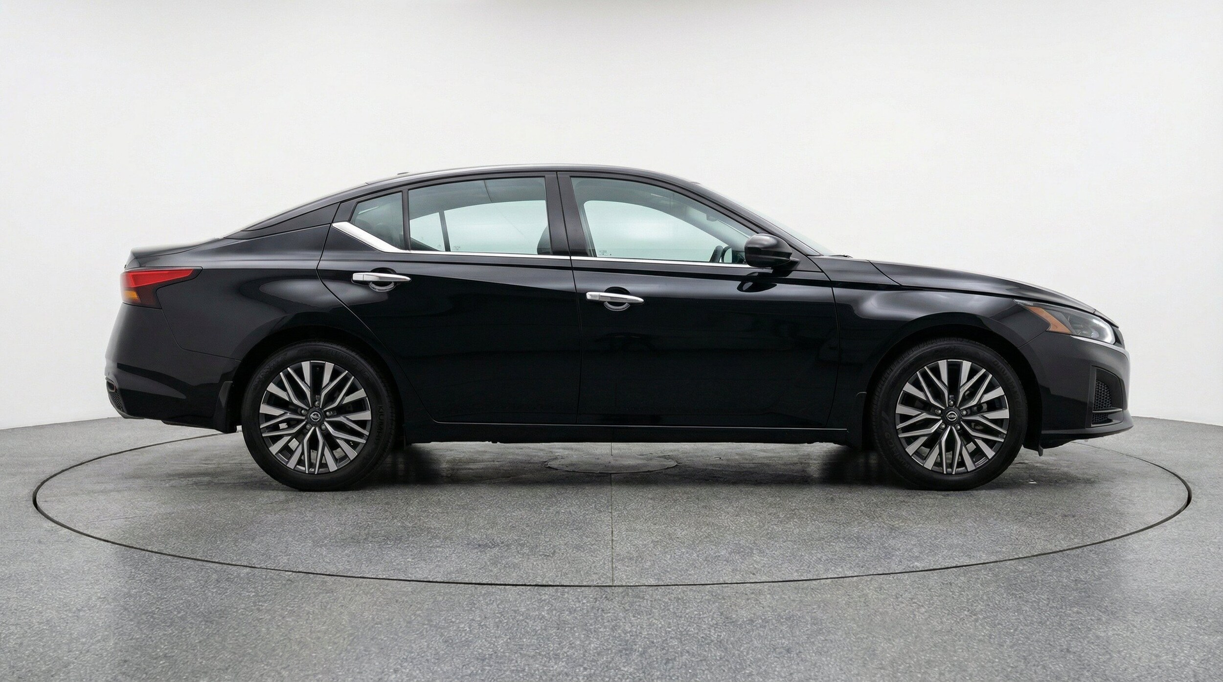 Thumbnail: 2025 Nissan Altima - 11