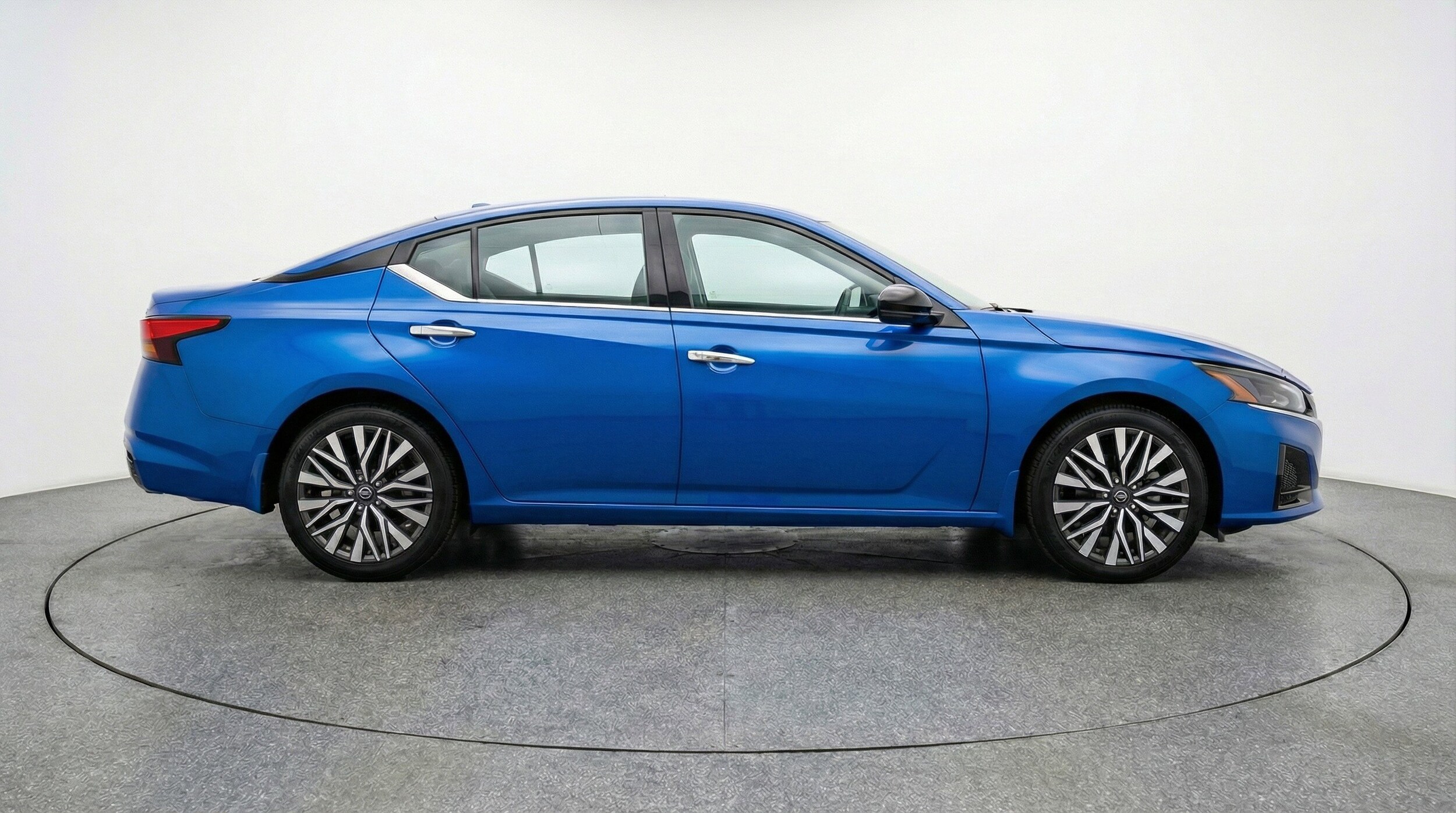 Thumbnail: 2025 Nissan Altima - 11