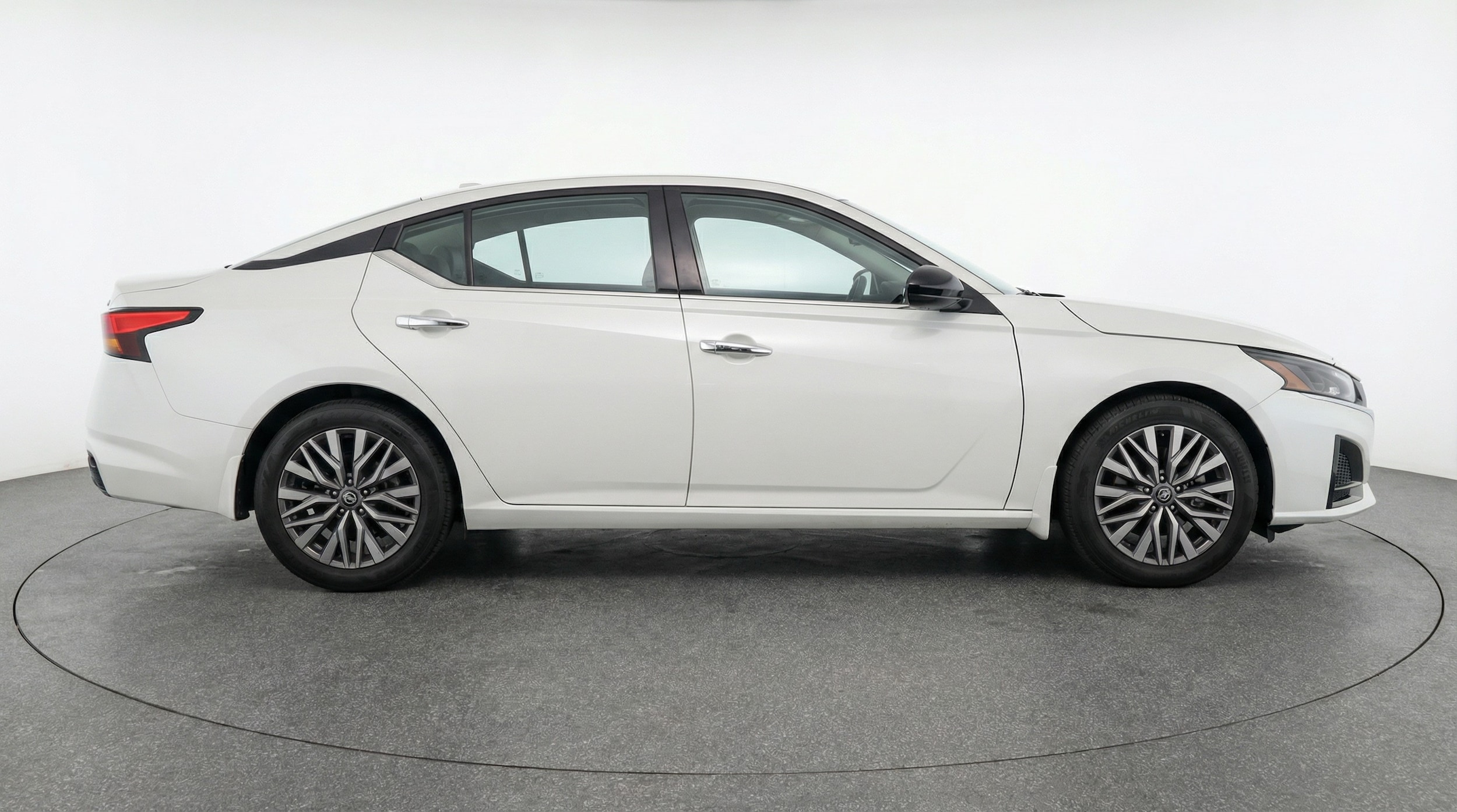 Thumbnail: 2025 Nissan Altima - 8