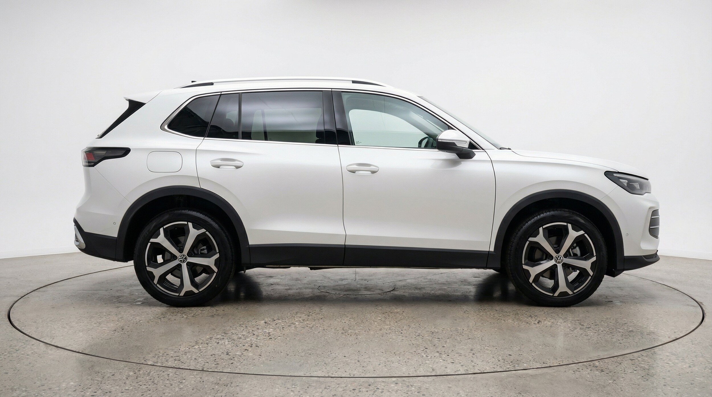 Thumbnail: 2026 Volkswagen Tiguan - 11
