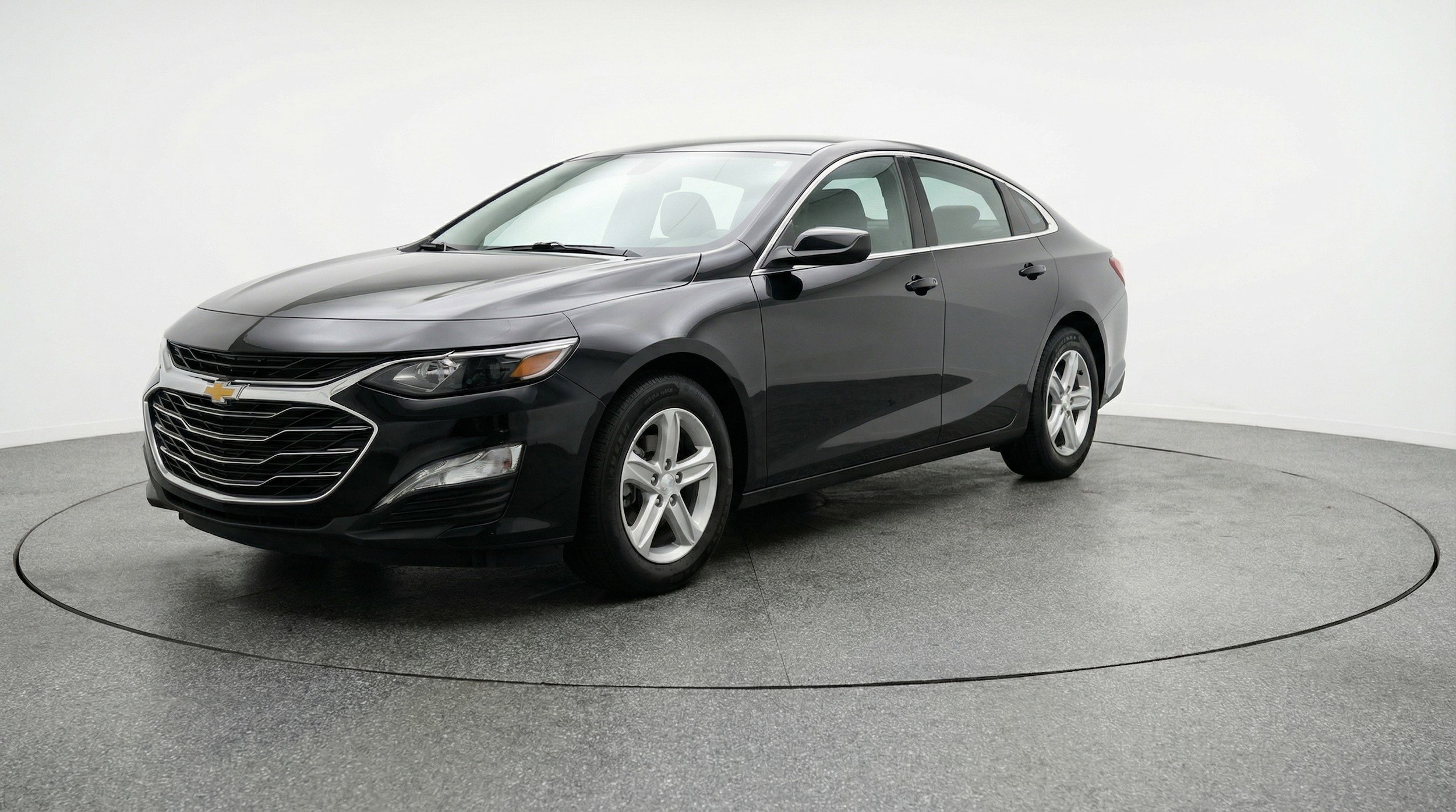 Thumbnail: 2024 Chevrolet Malibu - 3