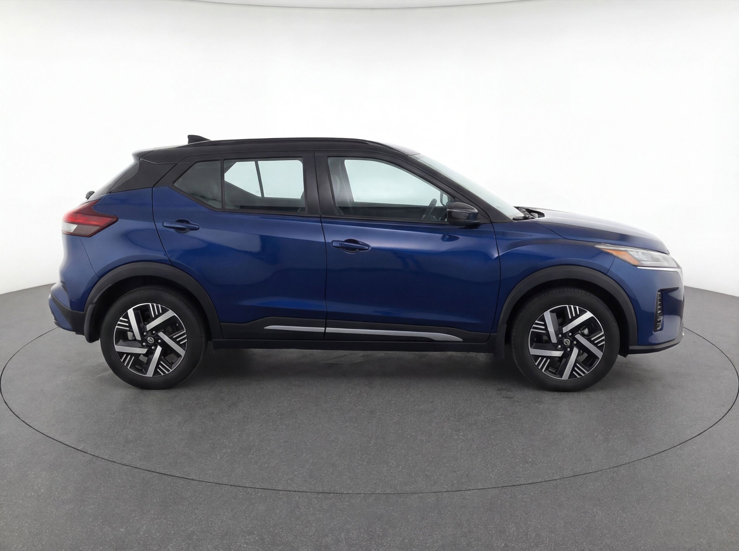 Thumbnail: 2025 Nissan Kicks - 11