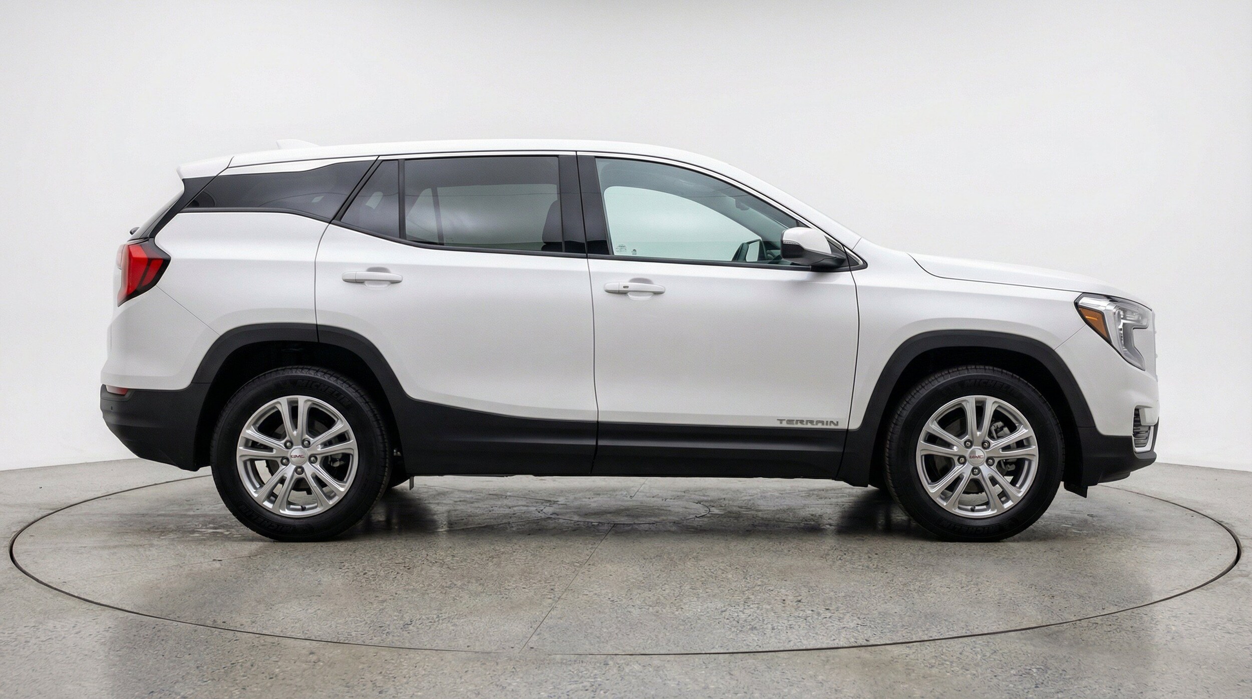 Thumbnail: 2024 GMC Terrain - 10