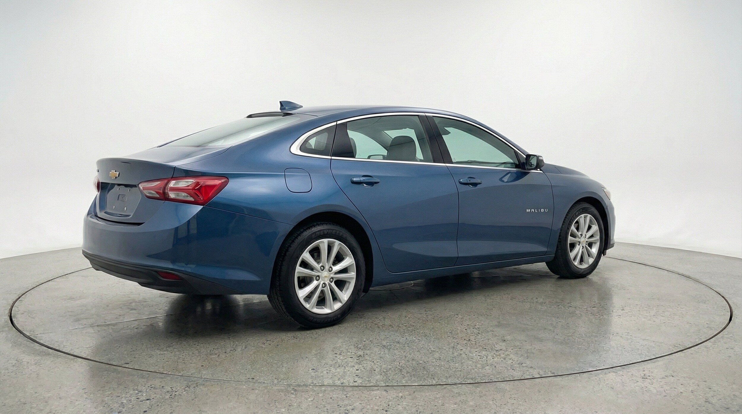 Thumbnail: 2024 Chevrolet Malibu - 9