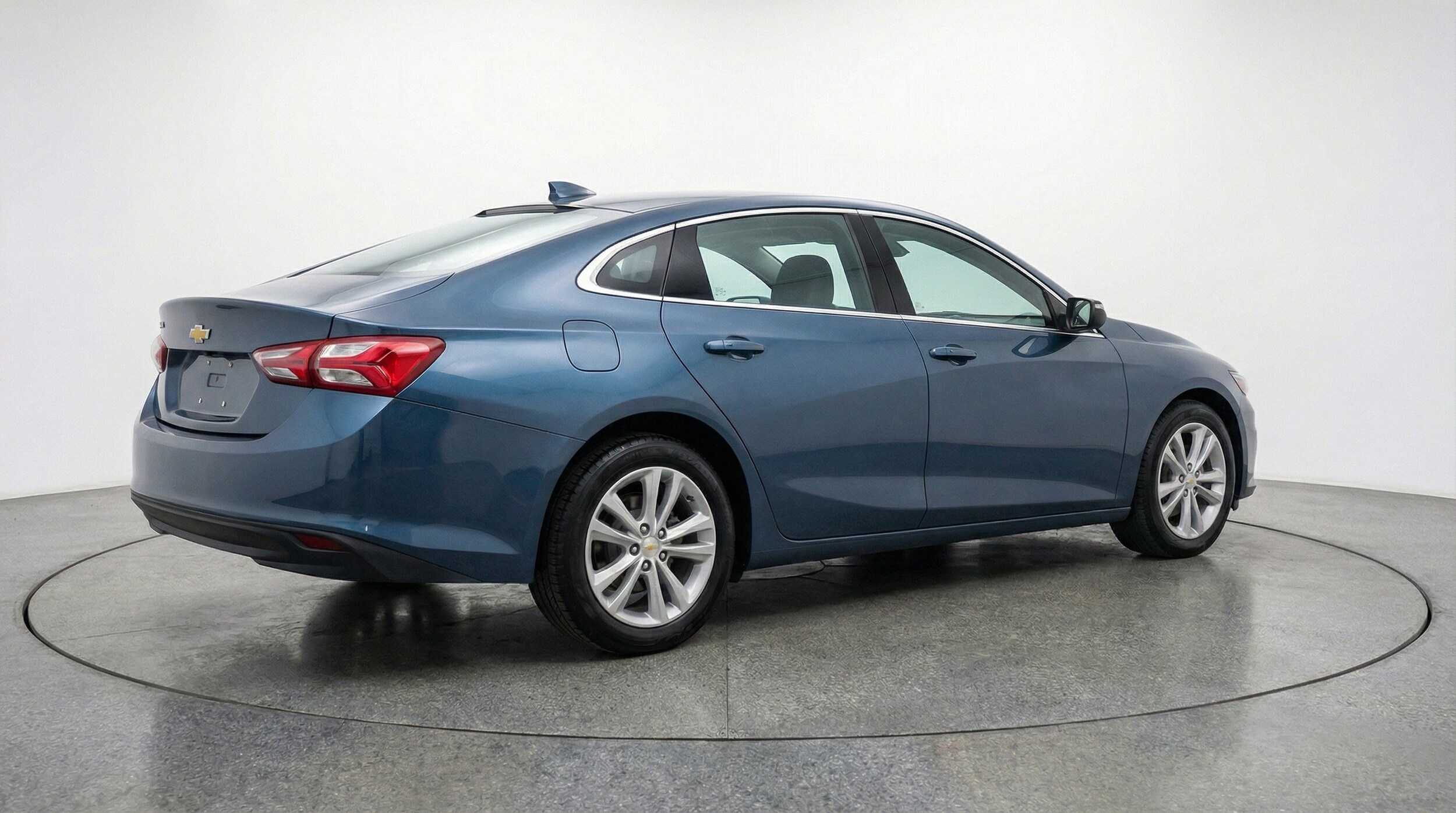 Thumbnail: 2024 Chevrolet Malibu - 9