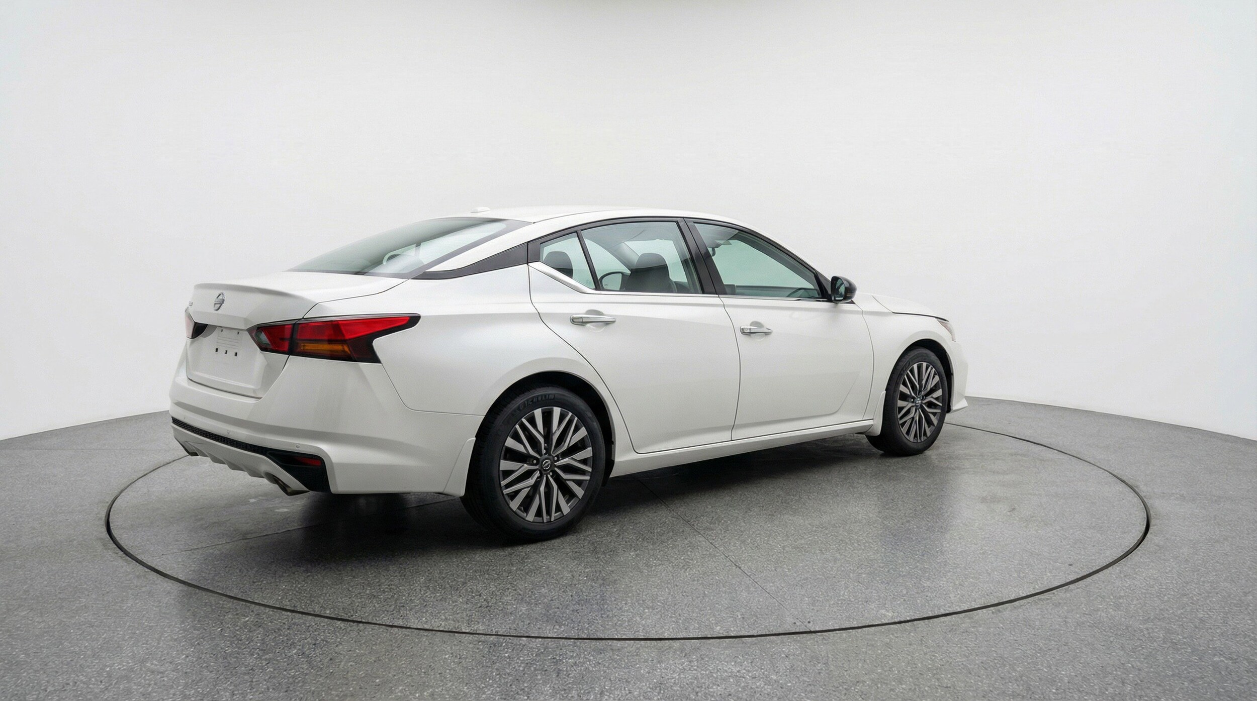 Thumbnail: 2025 Nissan Altima - 9