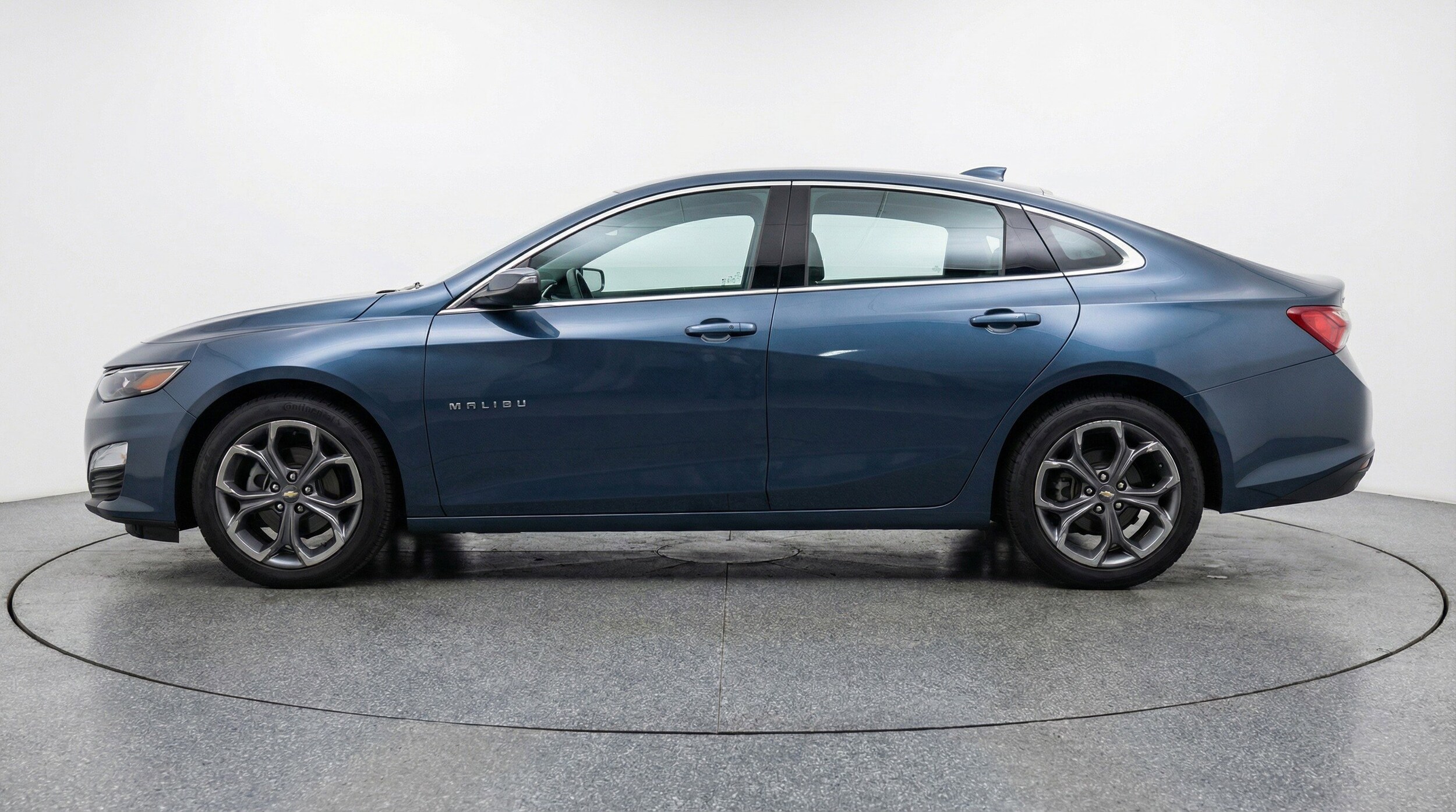 Thumbnail: 2024 Chevrolet Malibu - 5