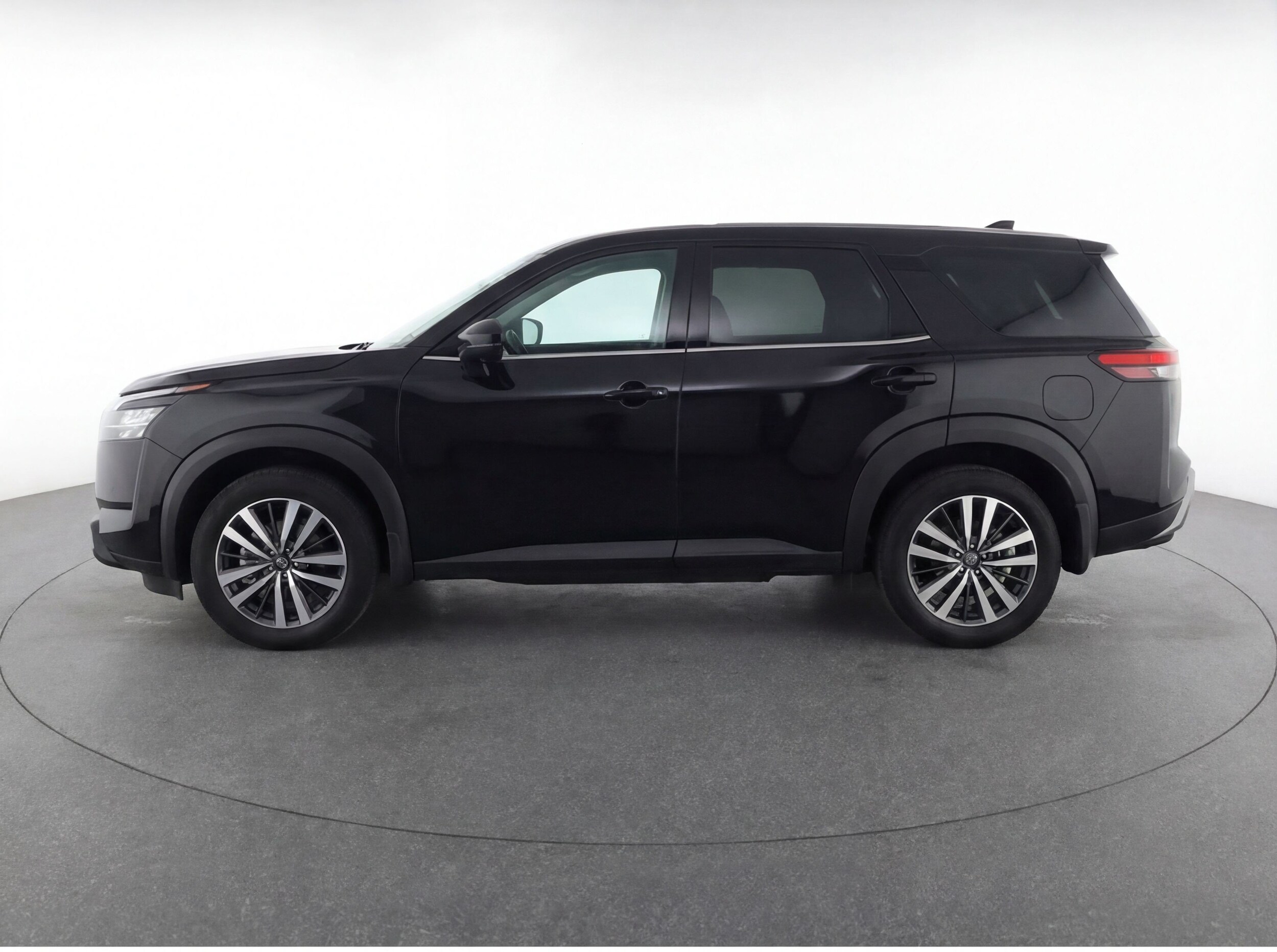 Thumbnail: 2024 Nissan Kicks - 5